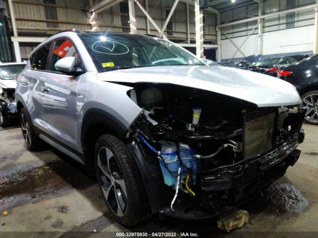 hyundai tucson 2017 008j3ca22hu388457