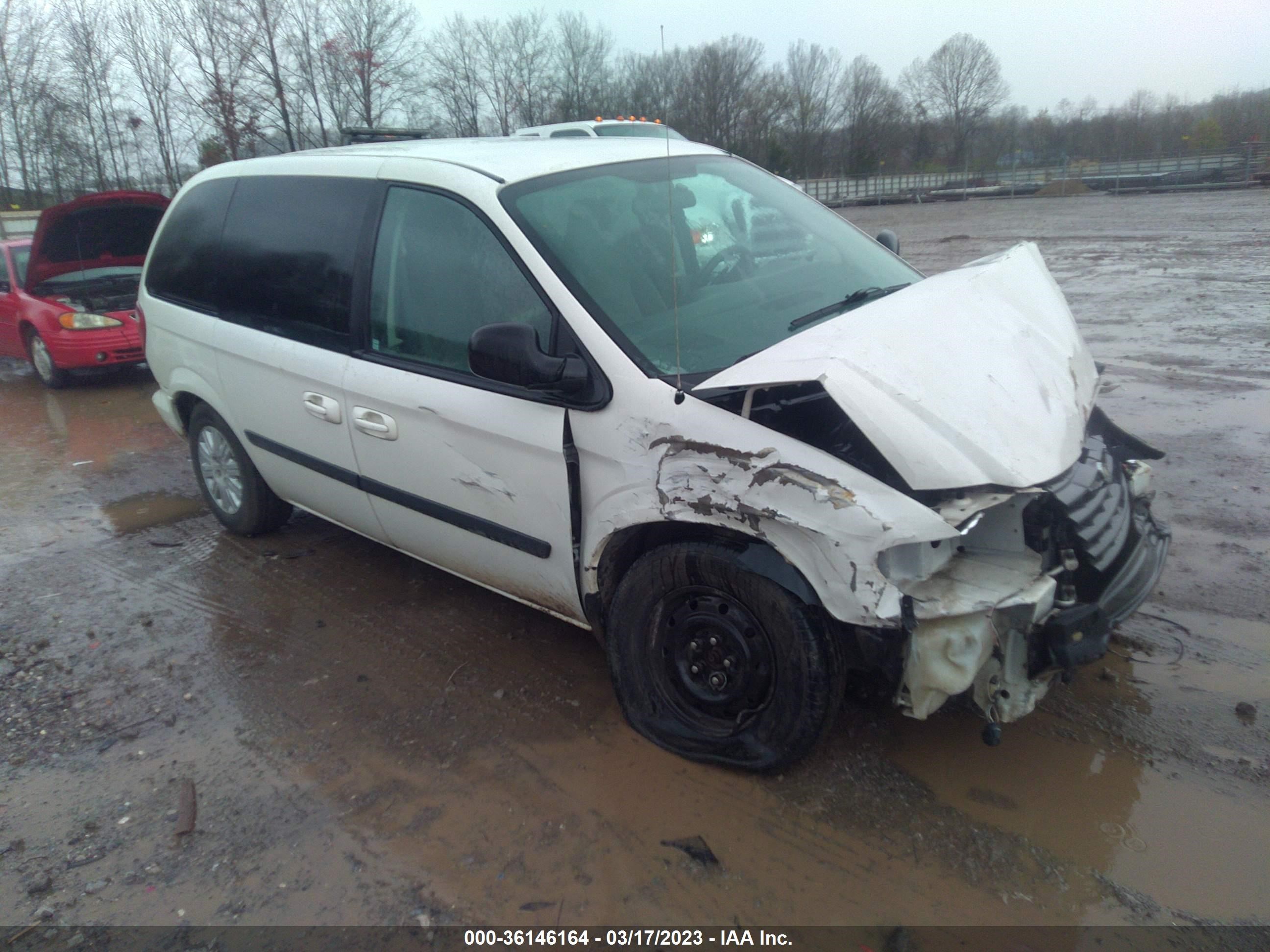 chrysler town & country 2007 1a4gj45r07b207166