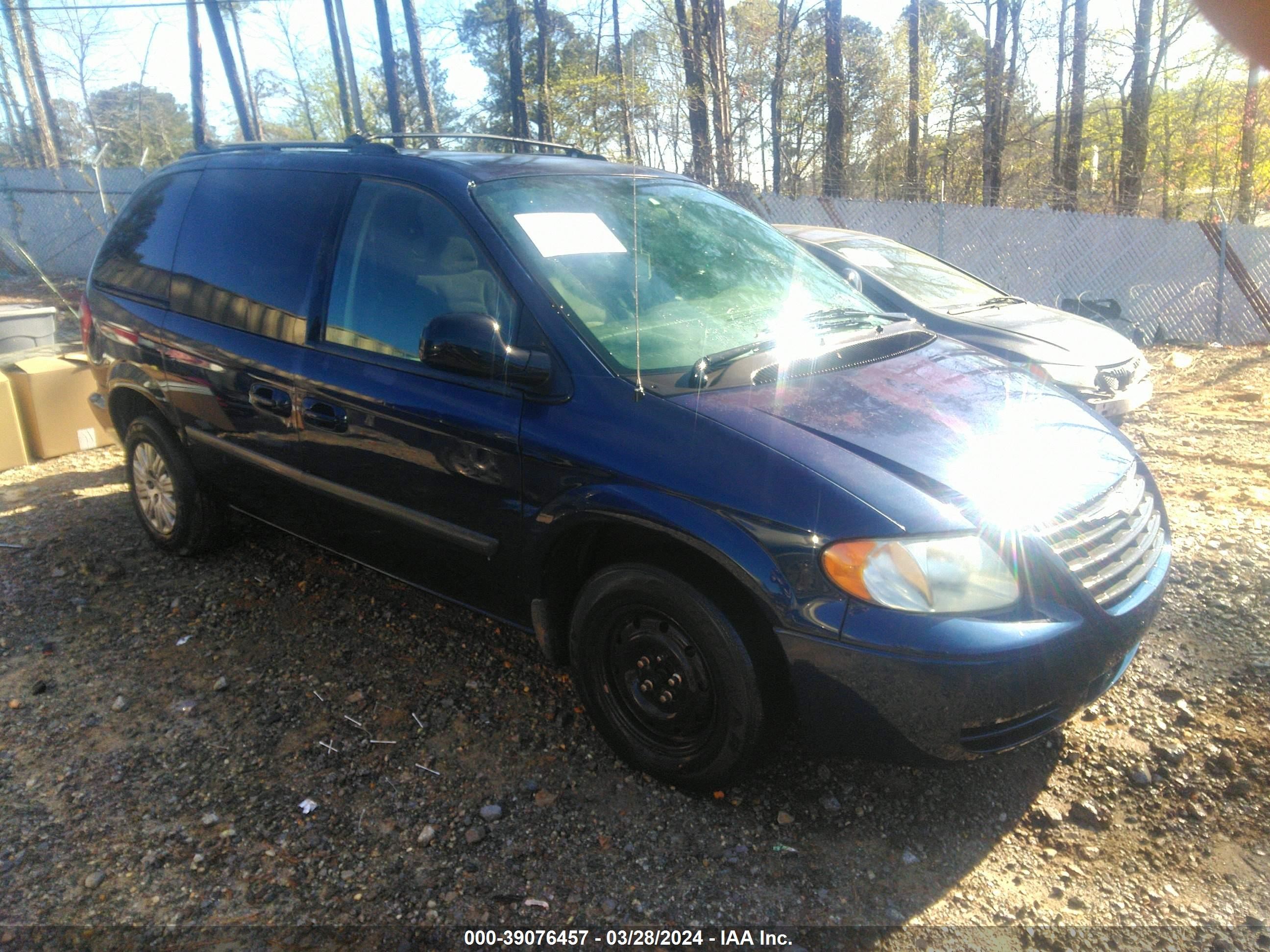 chrysler town & country 2006 1a4gp45r16b572694