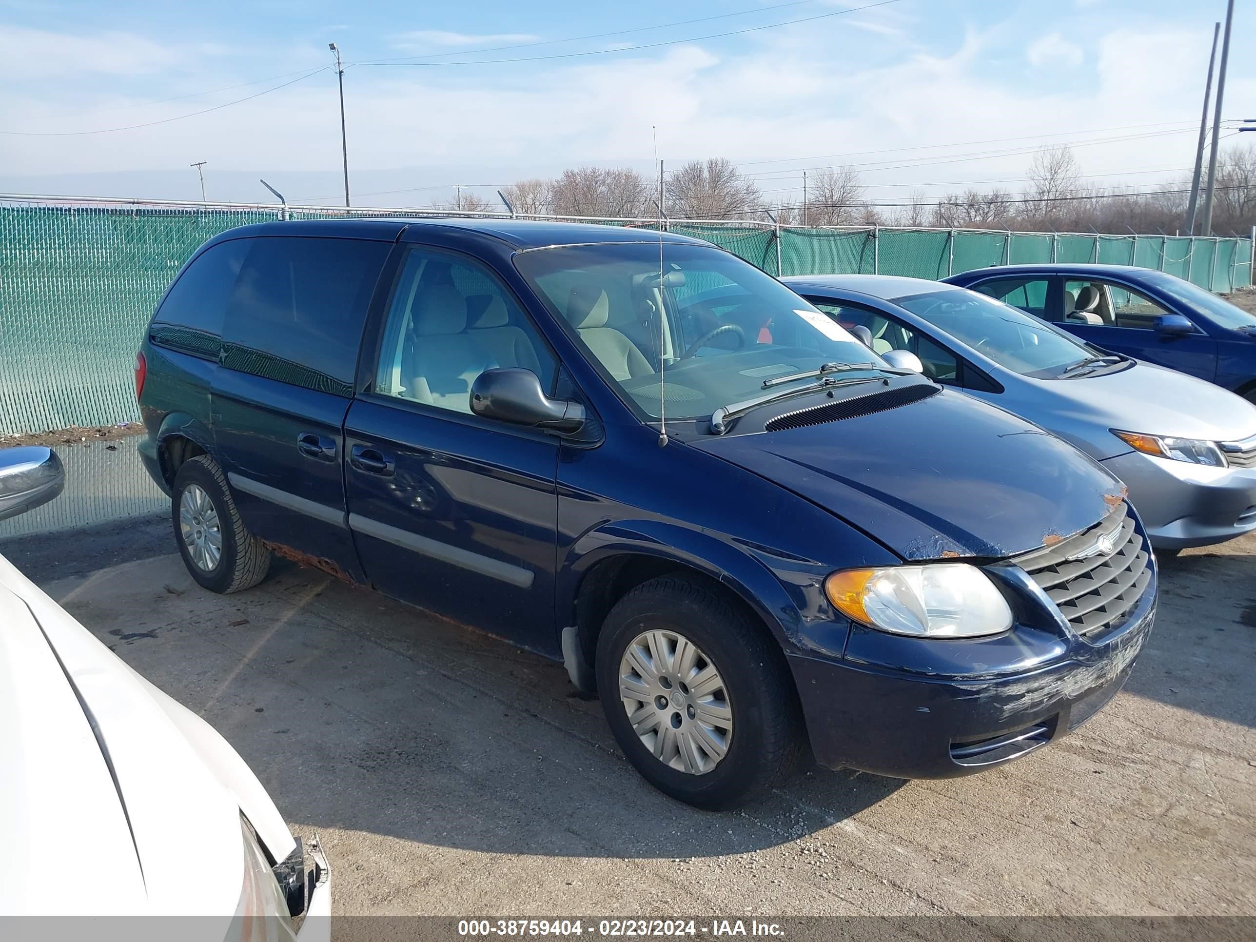 chrysler town & country 2006 1a4gp45r66b698940