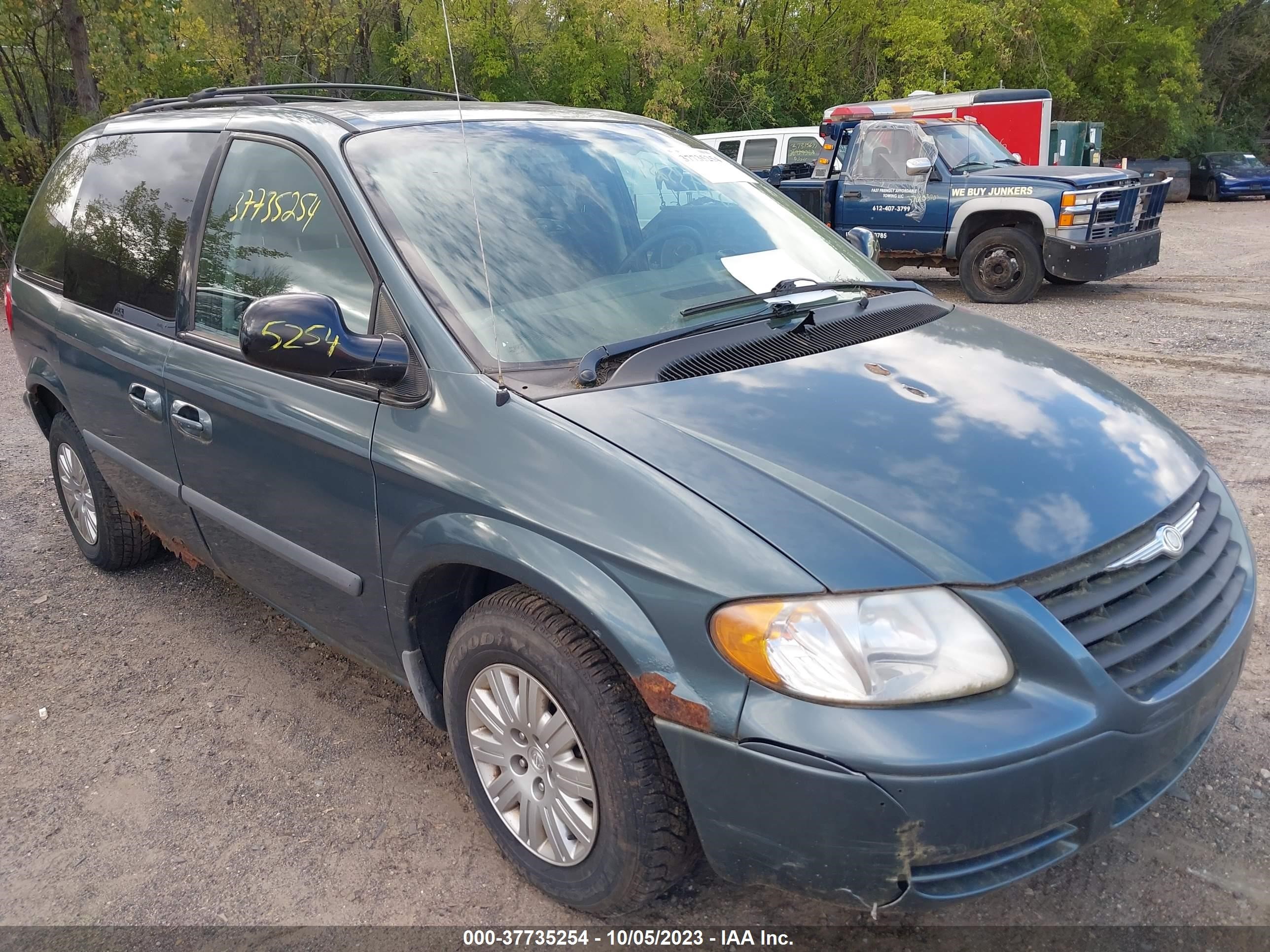 chrysler town & country 2006 1a4gp45r76b733615