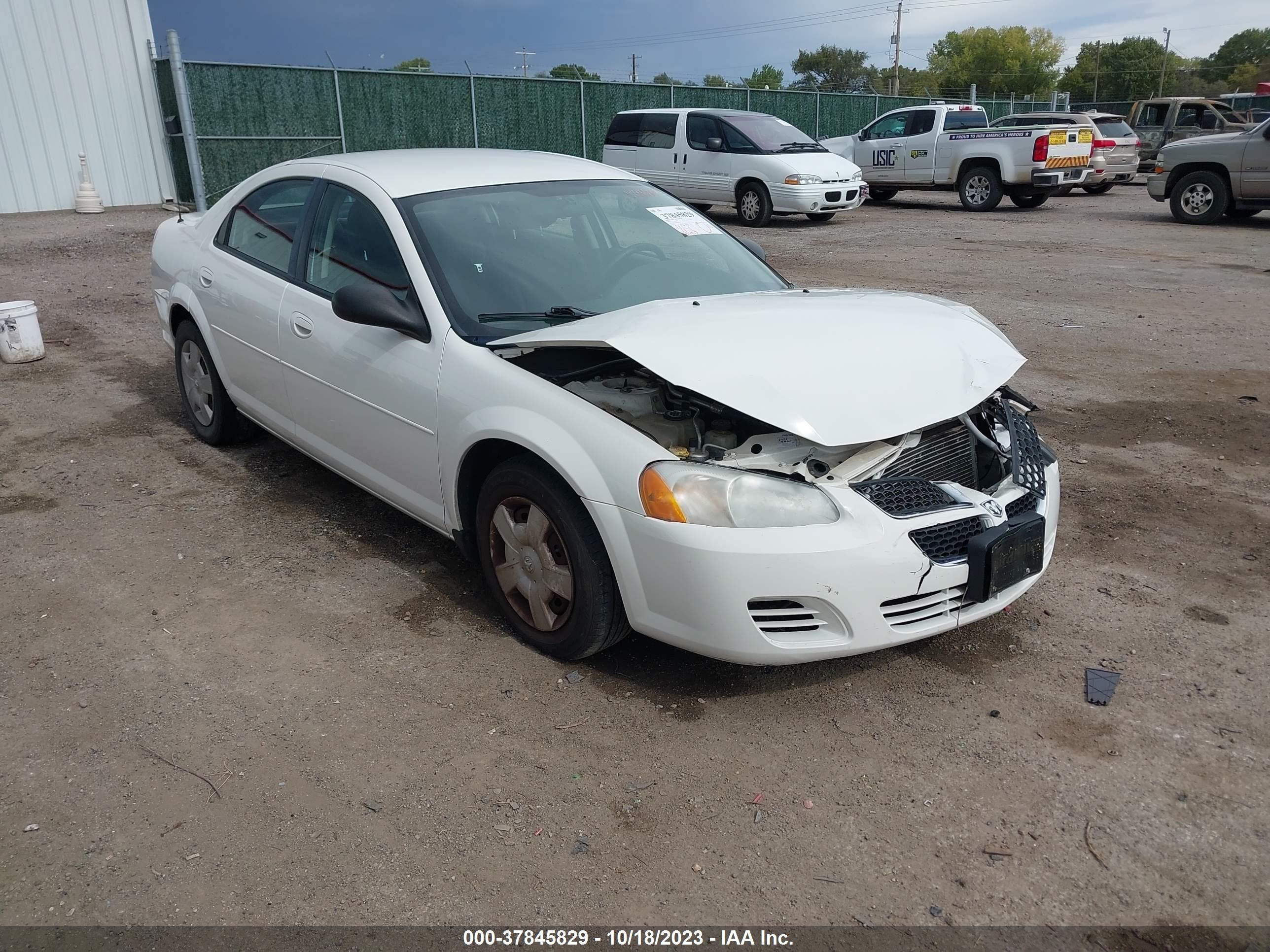 dodge stratus 2005 1b3el46x85n605839