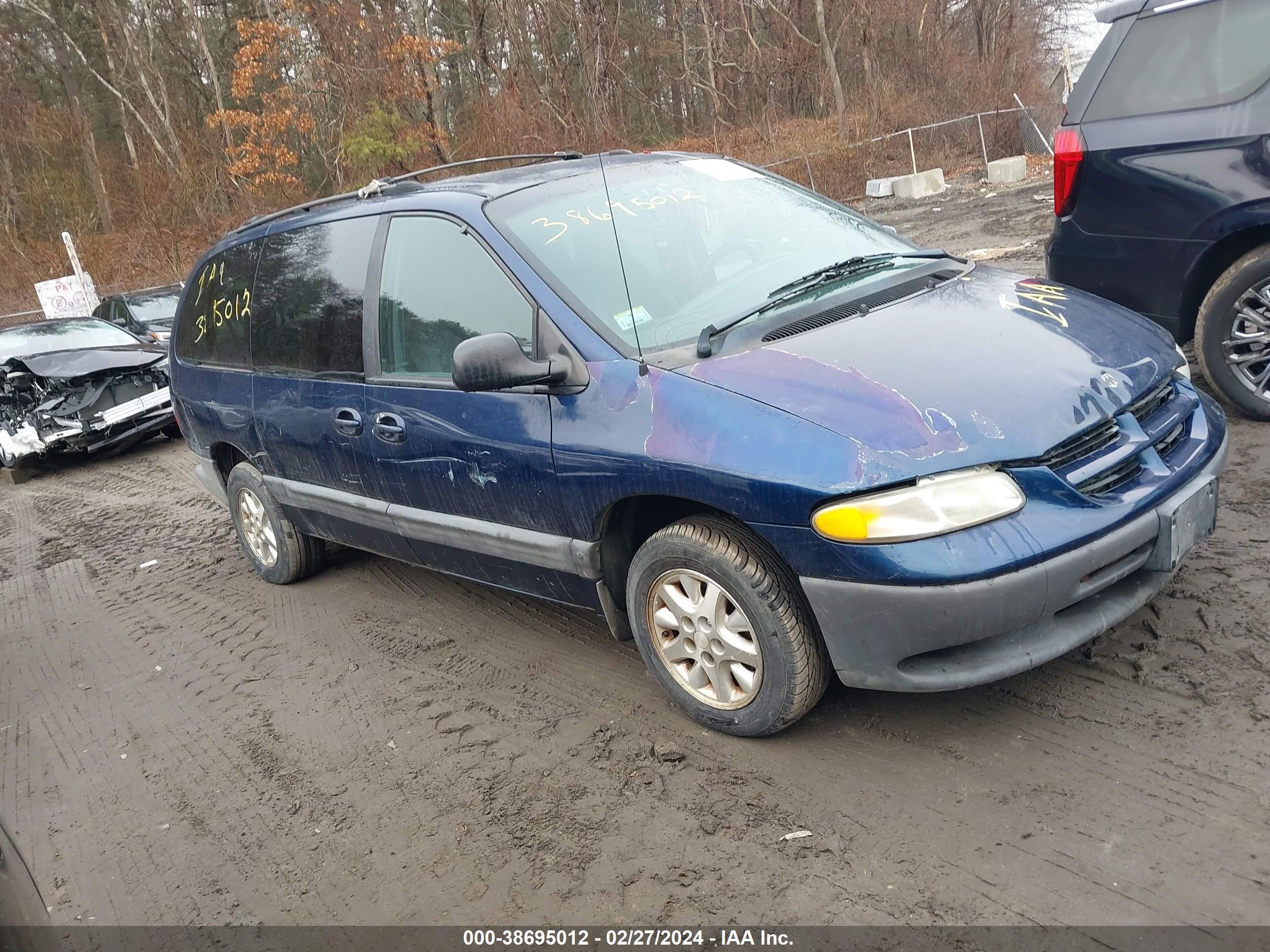 dodge caravan 2000 1b4gp44r3yb791471