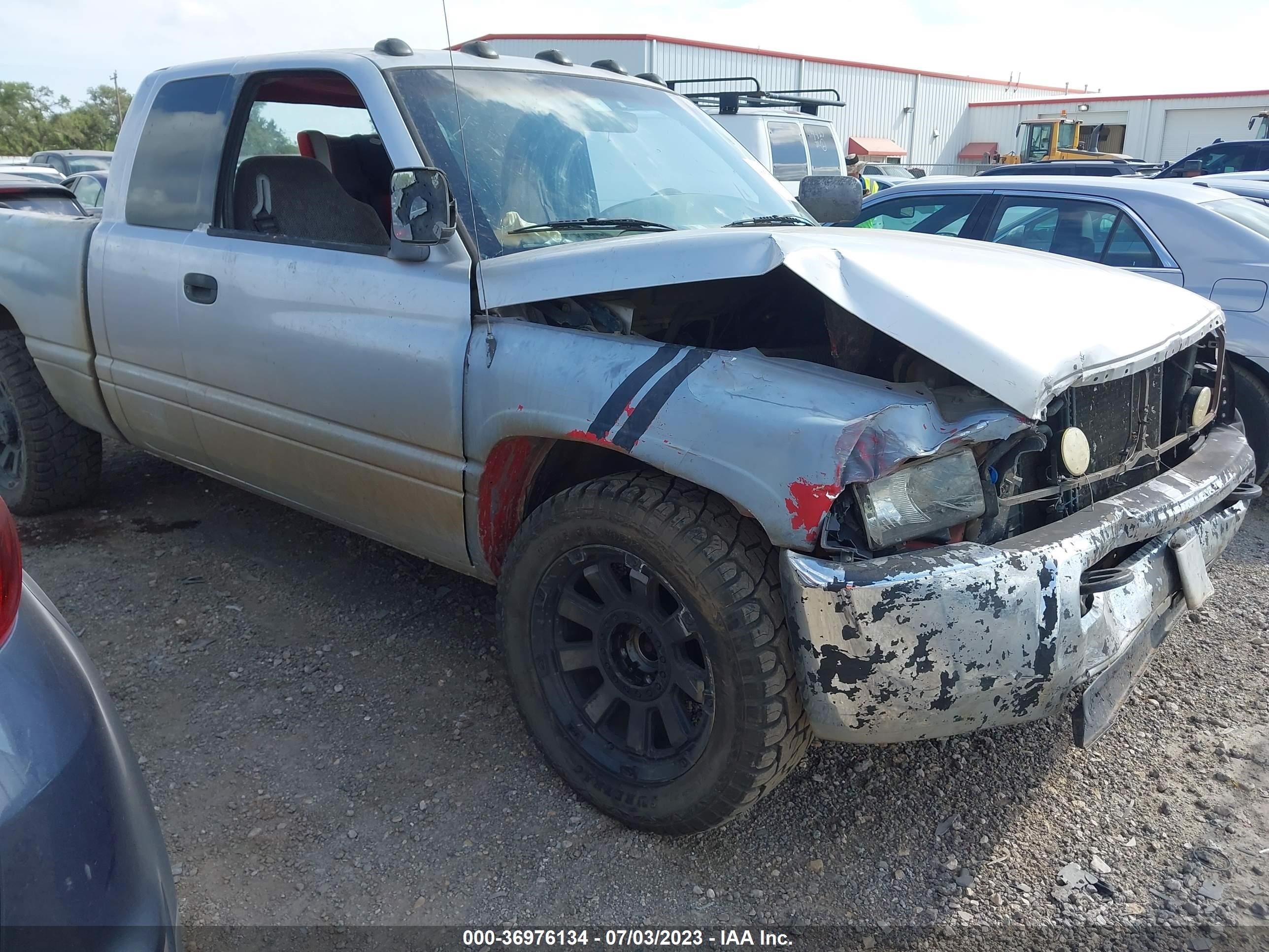 dodge ram 2001 1b7hc13y81j539348