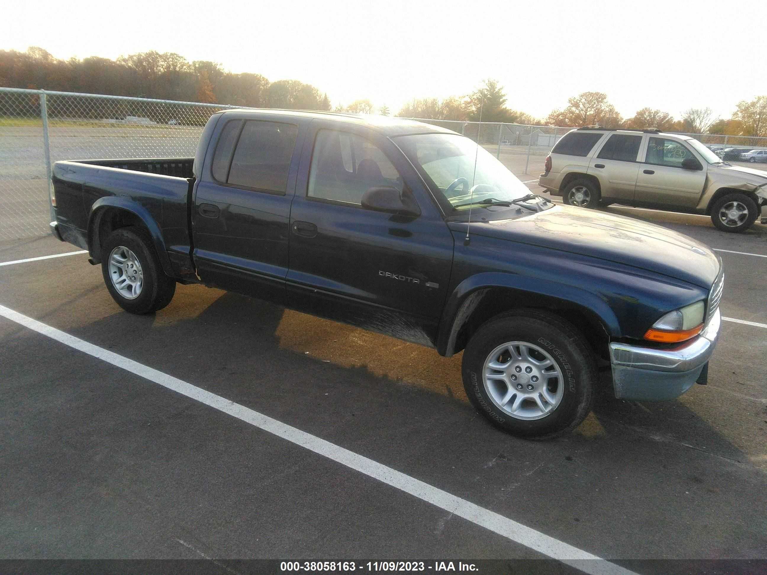 dodge dakota 2002 1b7hl48x92s598843