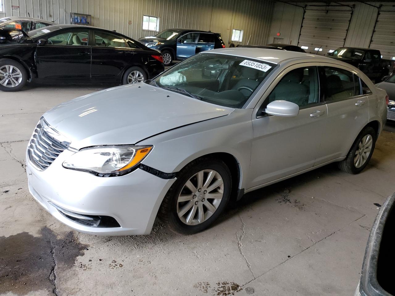 chrysler 200 2011 1c3bc1fb0bn625300