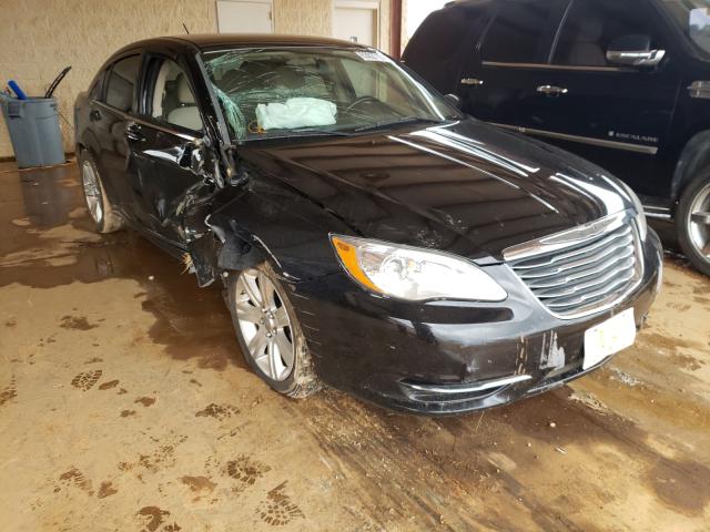 chrysler 200 tourin 2011 1c3bc1fb2bn576777