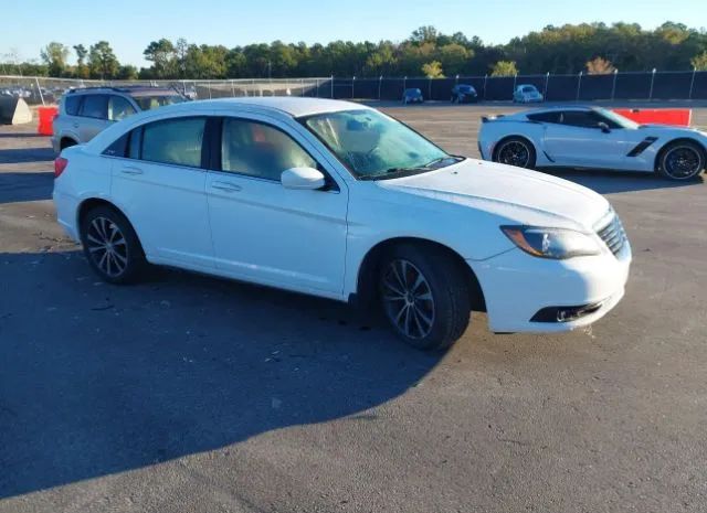 chrysler 200 2011 1c3bc8fg8bn572186