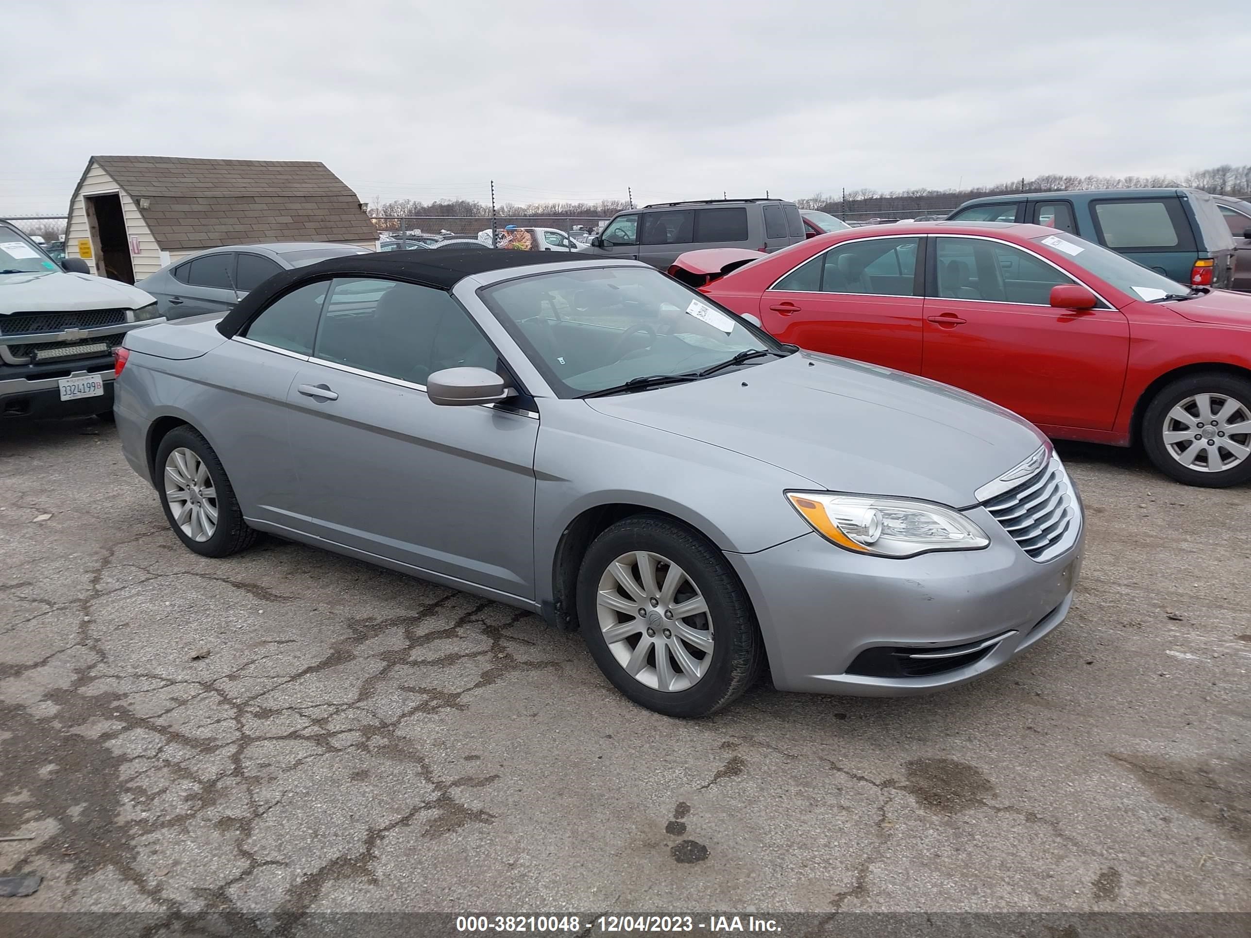 chrysler 200 2013 1c3bcbeg5dn515381