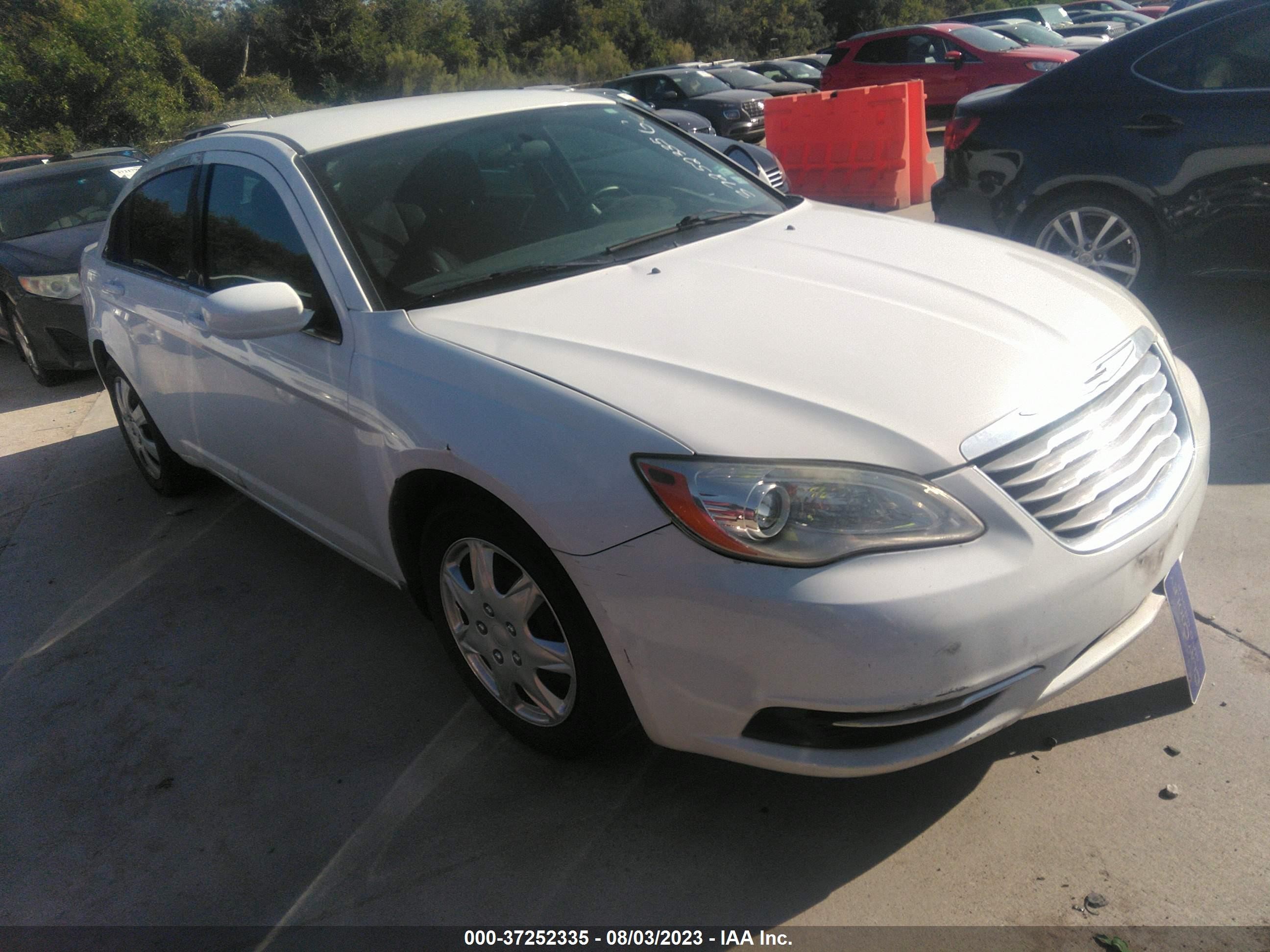 chrysler 200 2014 1c3ccbab0en209639