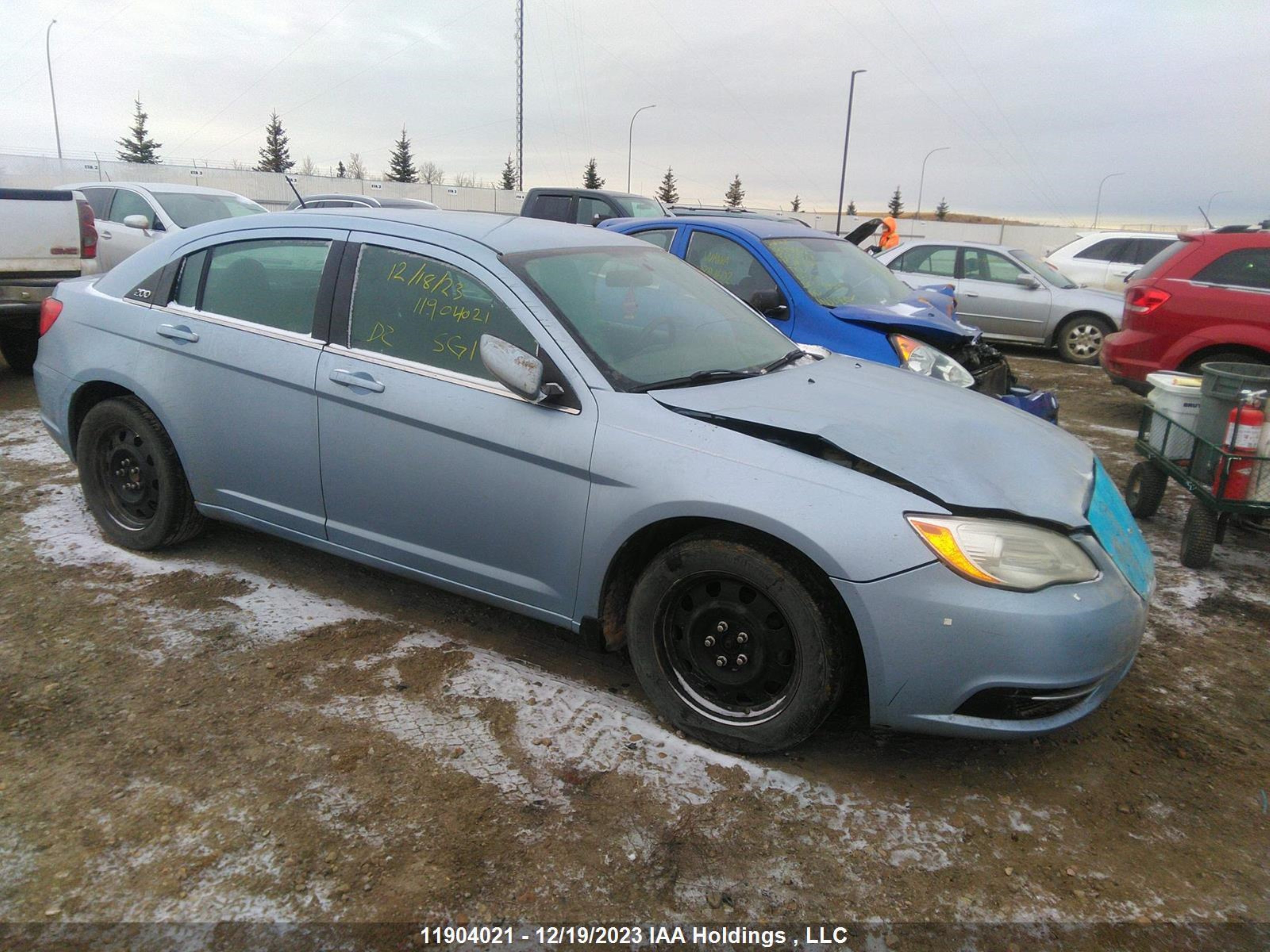 chrysler 200 2013 1c3ccbab8dn692389