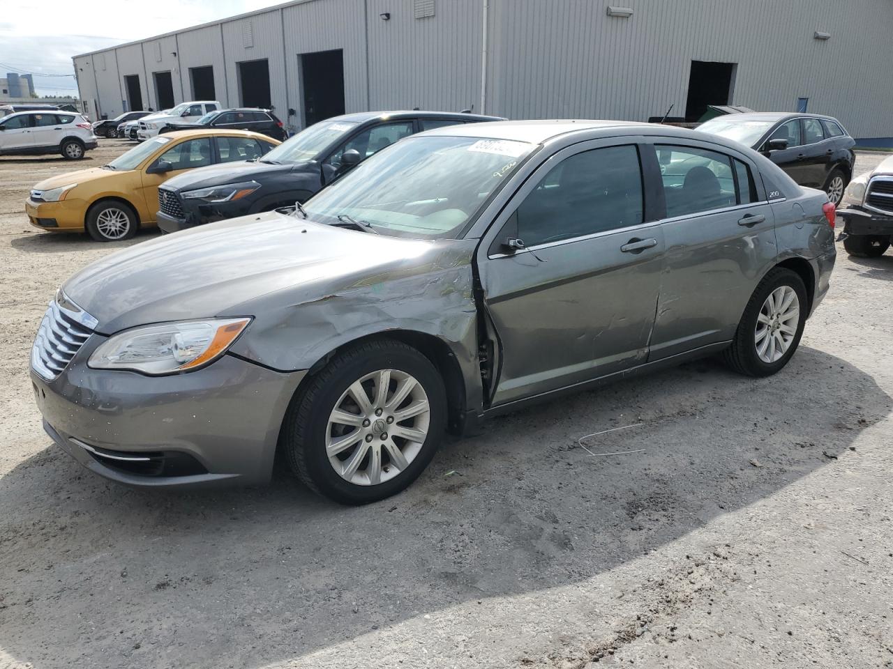 chrysler 200 2013 1c3ccbbb5dn674480