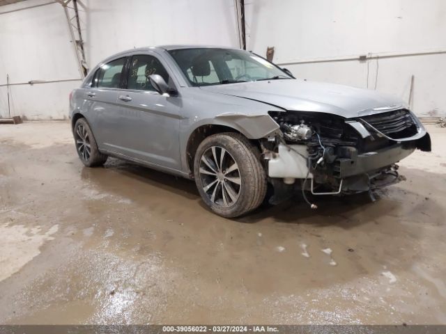 chrysler 200 2013 1c3ccbbbxdn612654