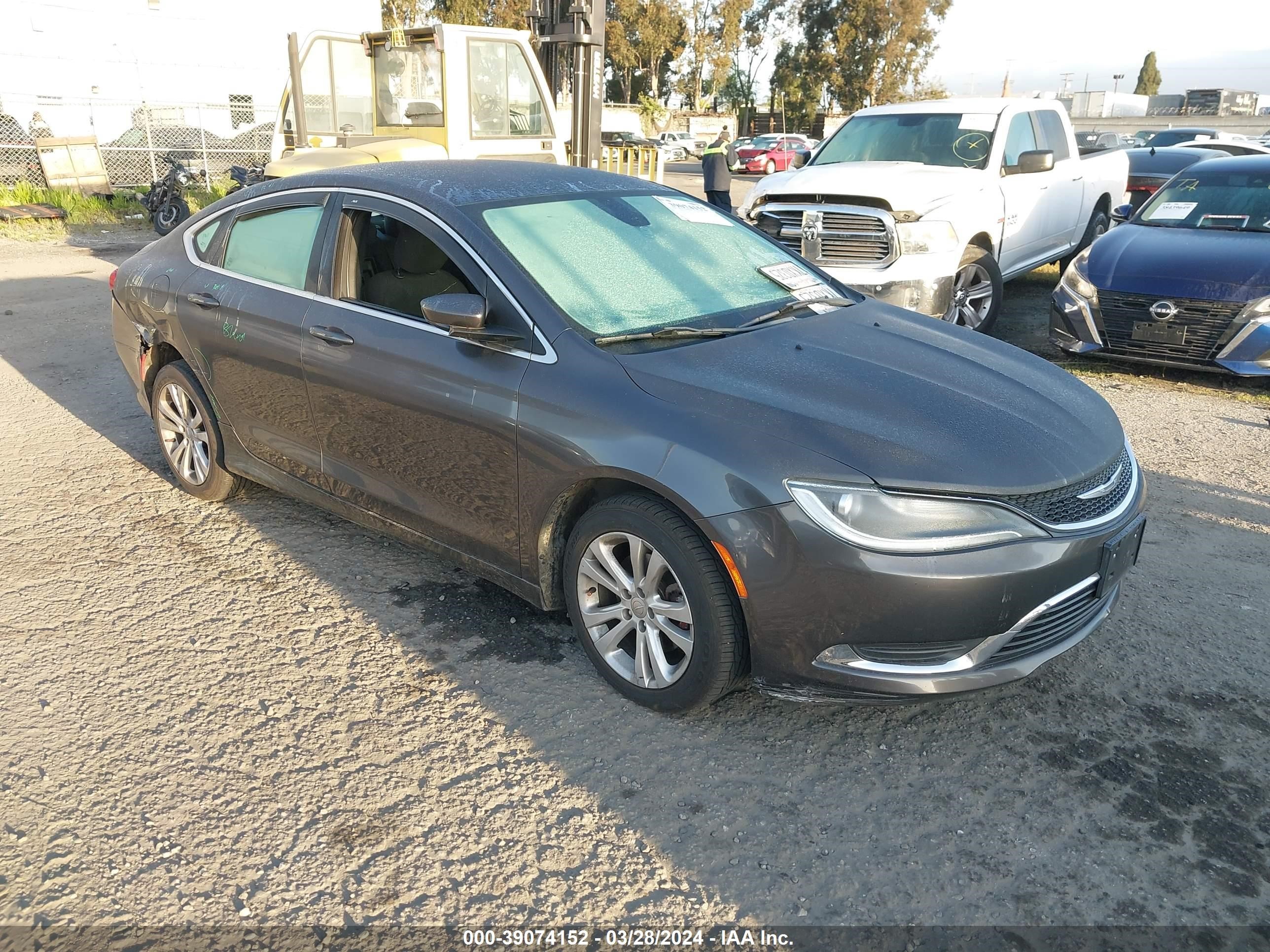 chrysler 200 2015 1c3cccab8fn708521