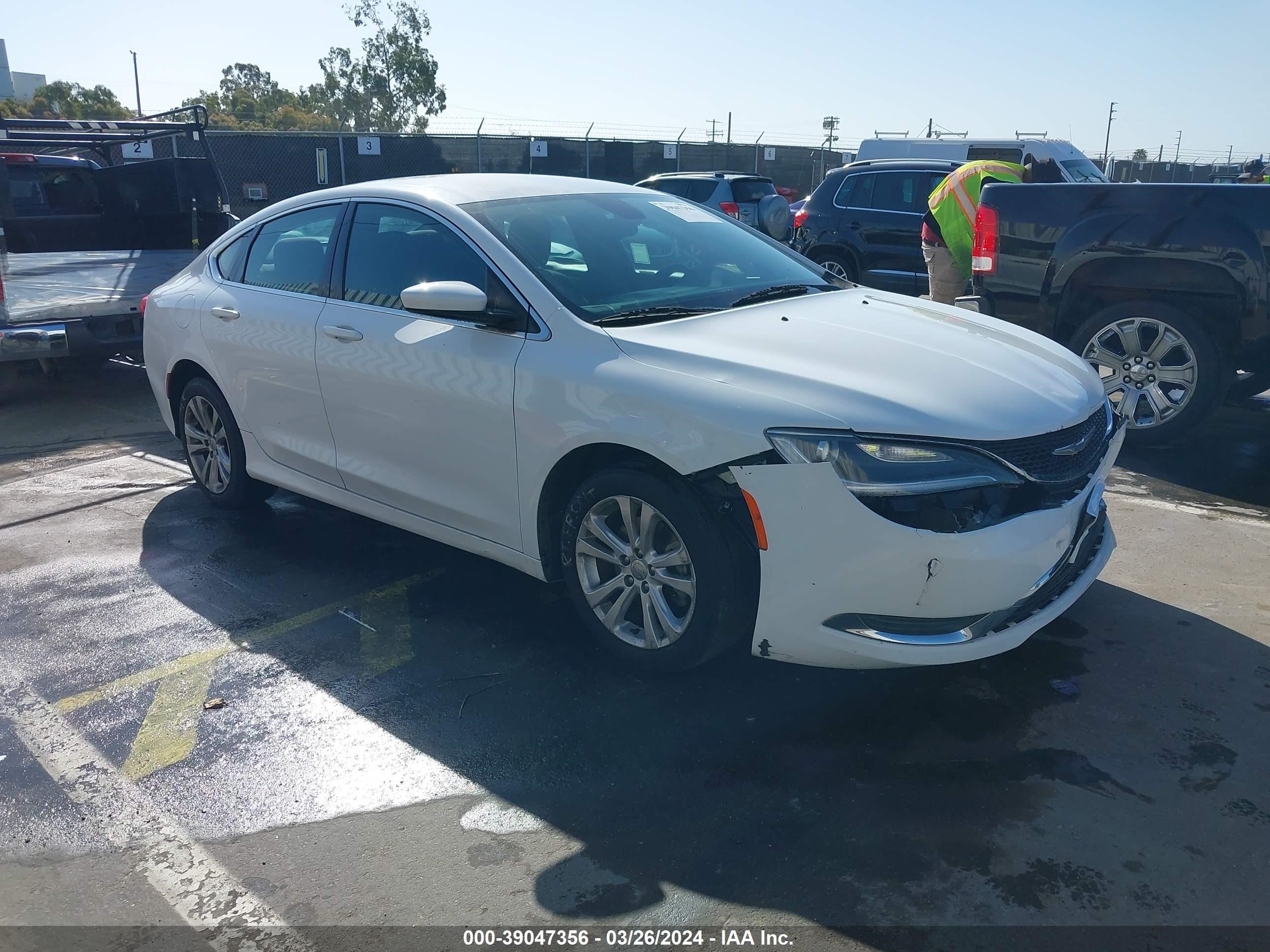 chrysler 200 2015 1c3cccab9fn578295