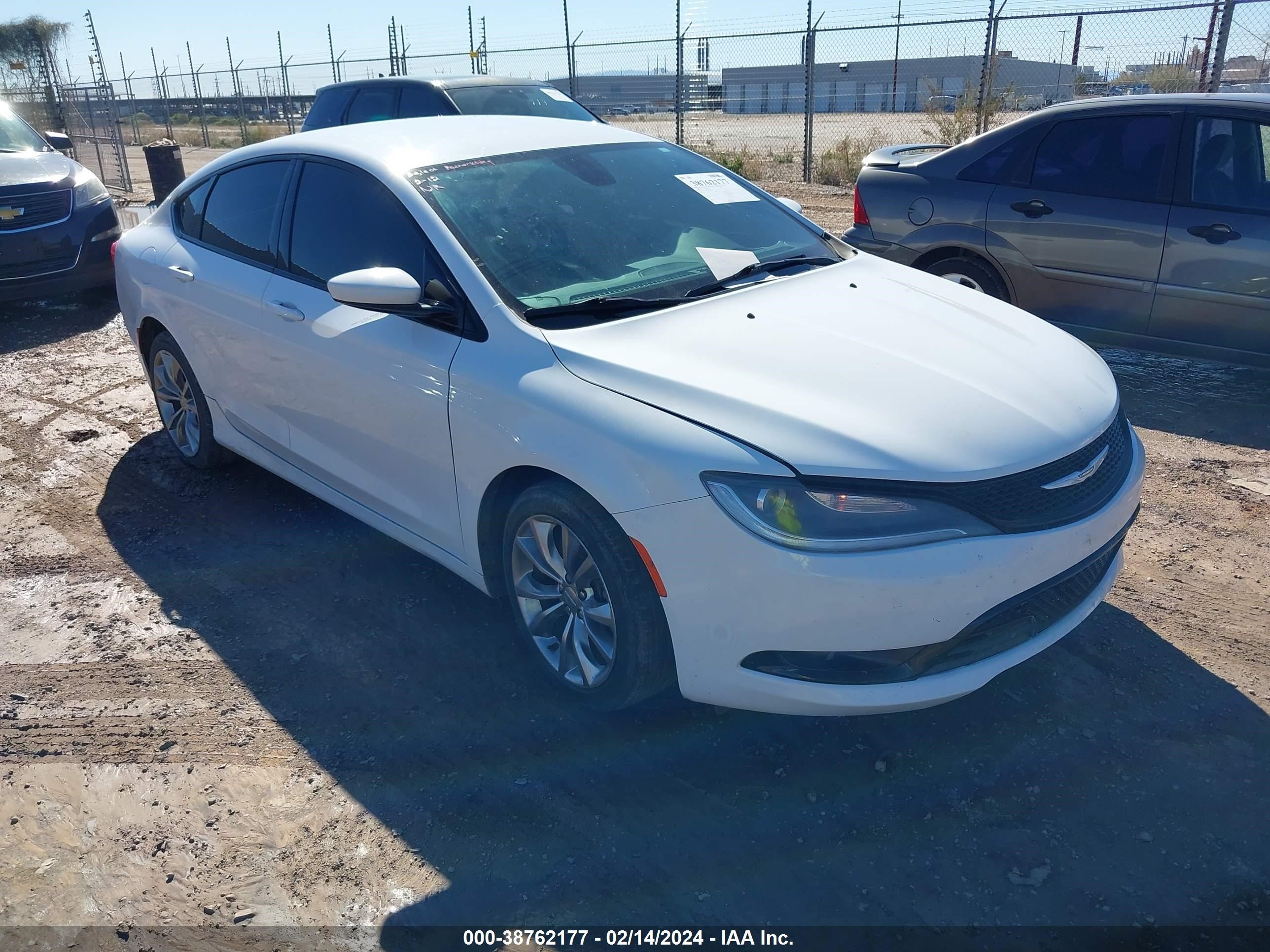 chrysler 200 2015 1c3cccbg1fn581945