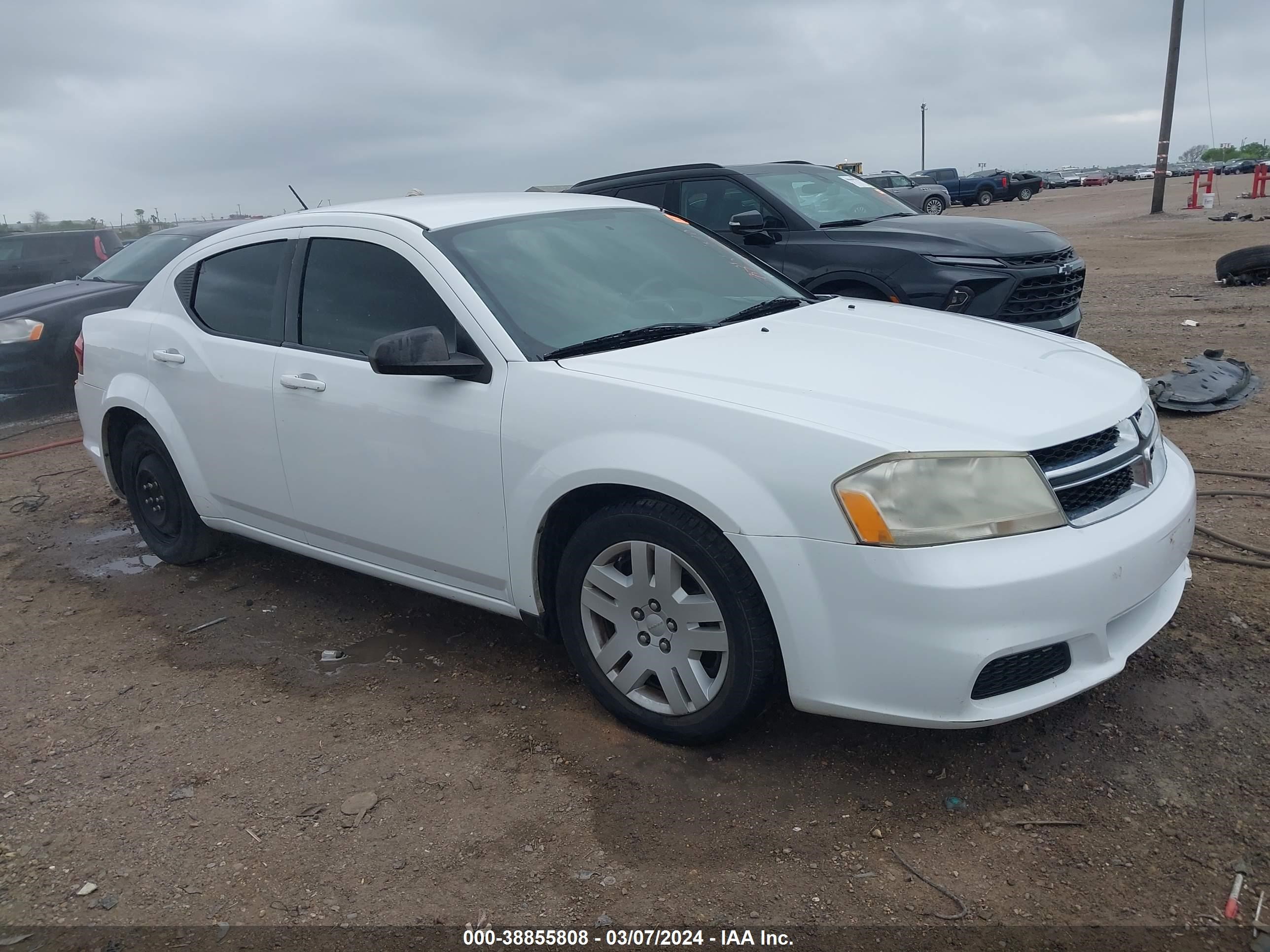 dodge avenger 2014 1c3cdzab9en133585