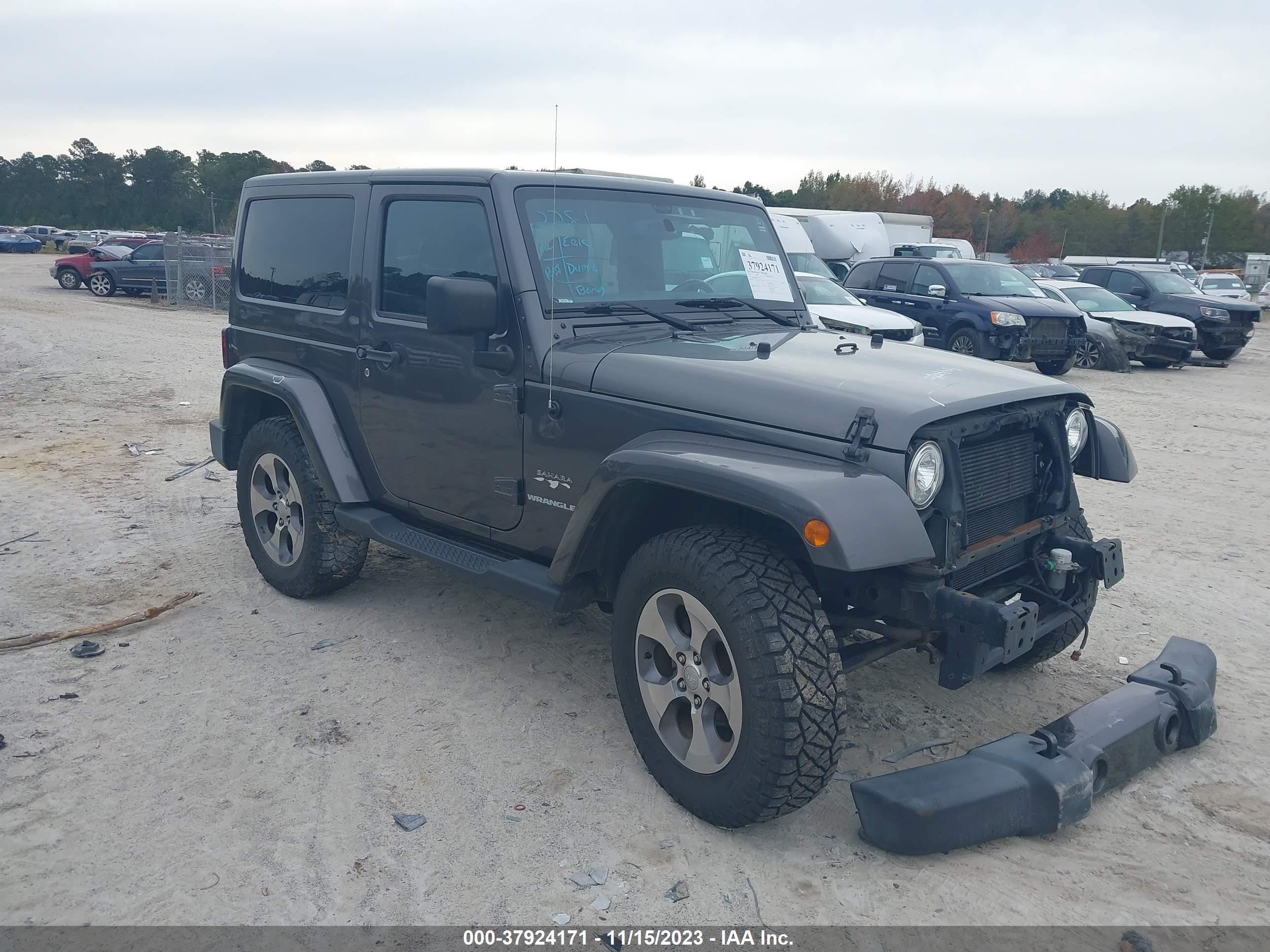 jeep wrangler 2017 1c4gjwbg2hl509154