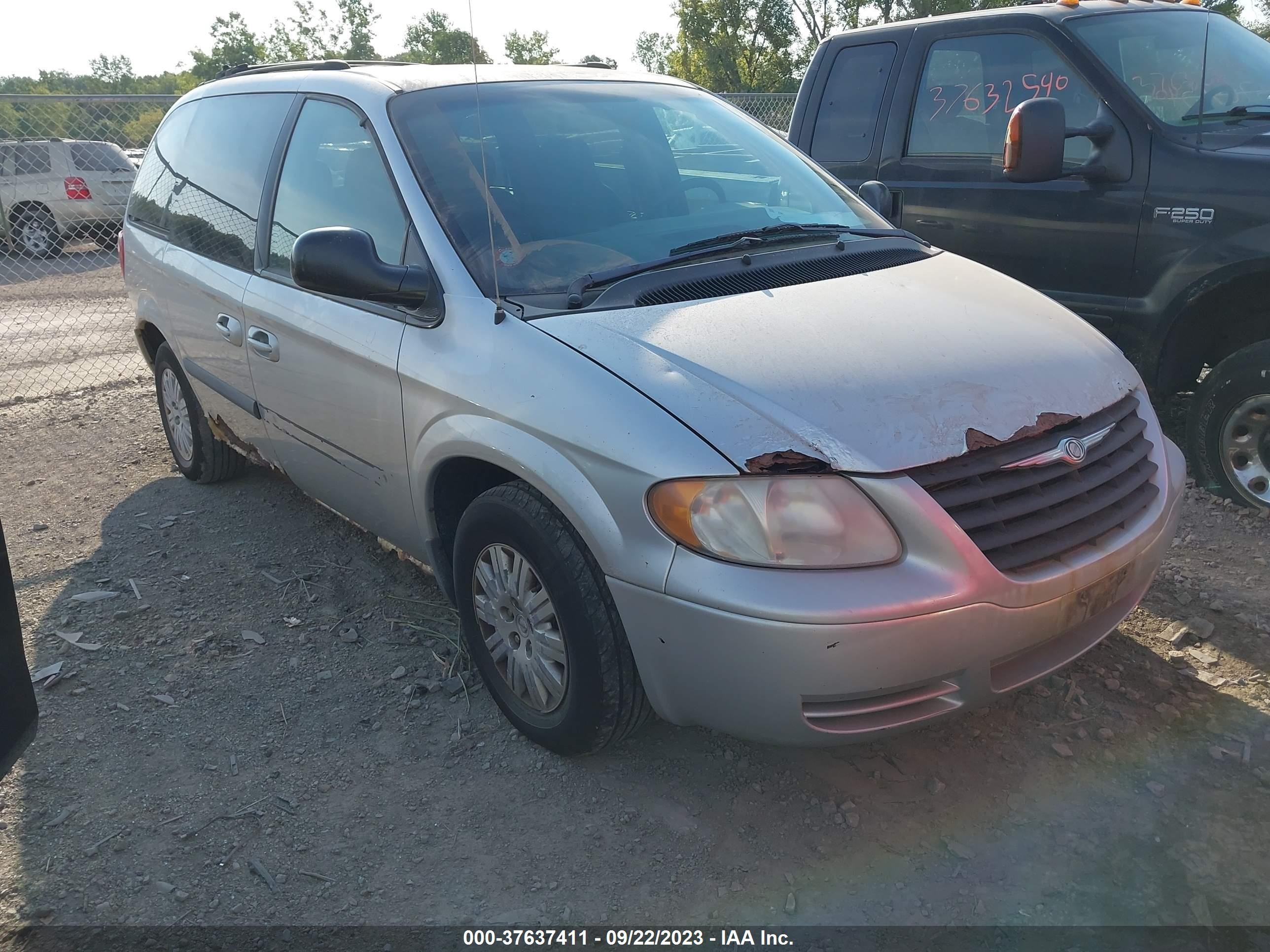 chrysler town & country 2005 1c4gp45r65b134158