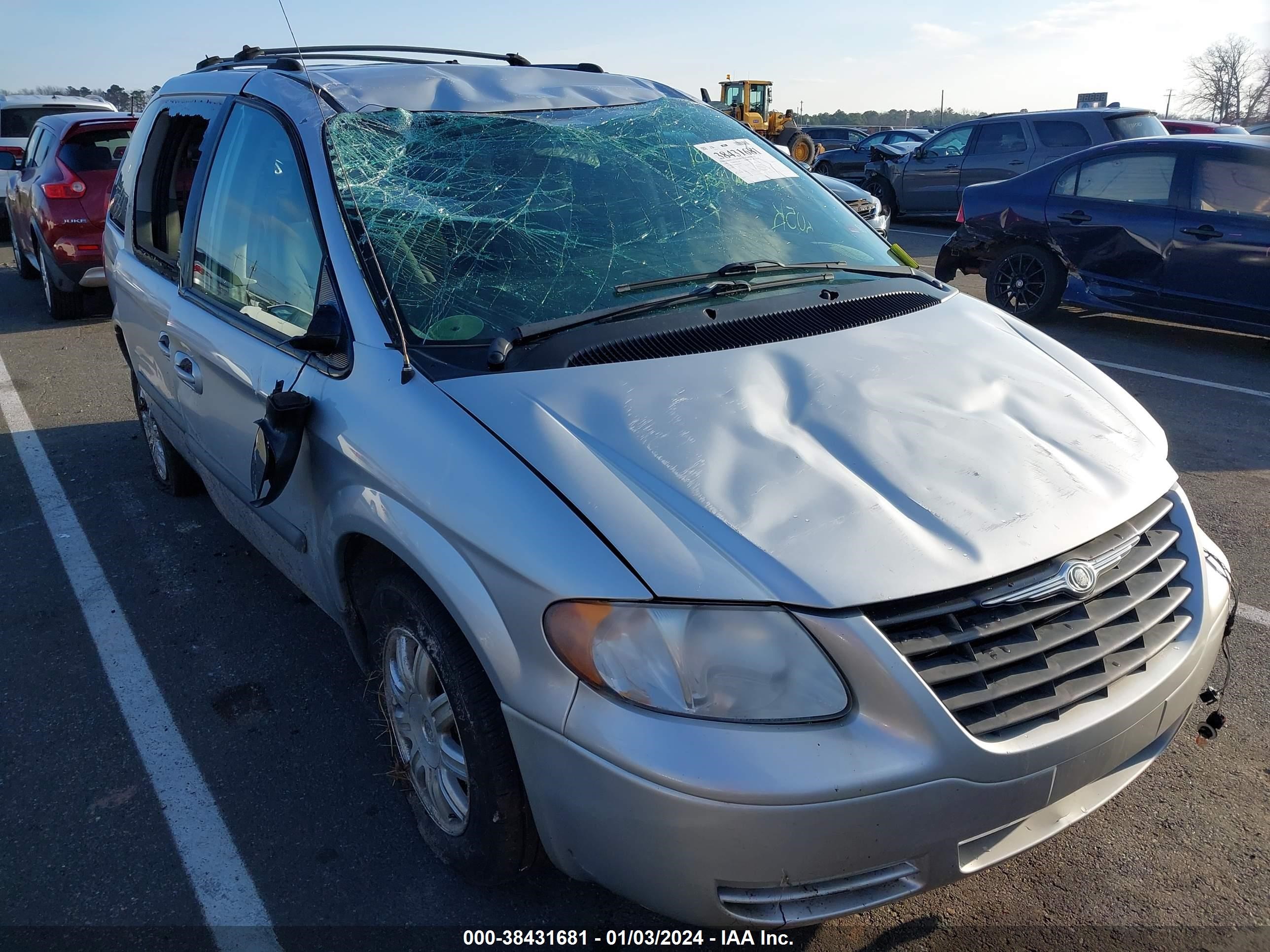 chrysler town & country 2005 1c4gp45r85b366857