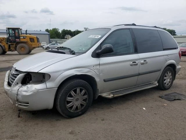 chrysler town & cou 2005 1c4gp45r95b288203