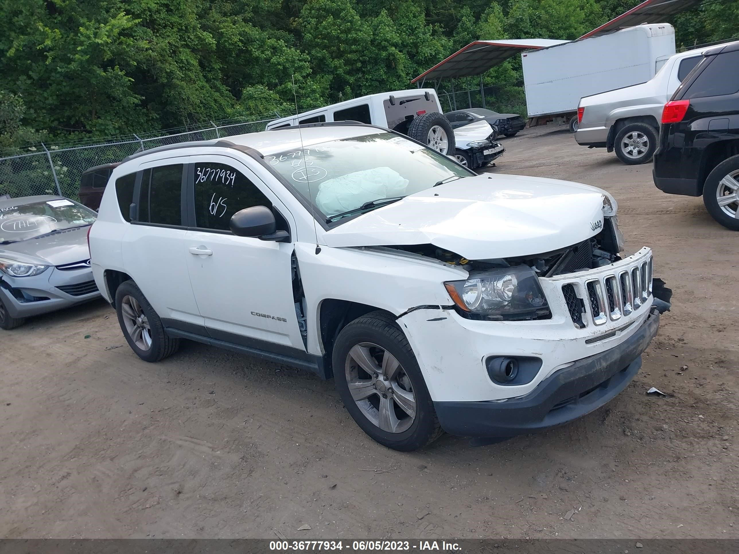 jeep compass 2016 1c4njdbb0gd718921