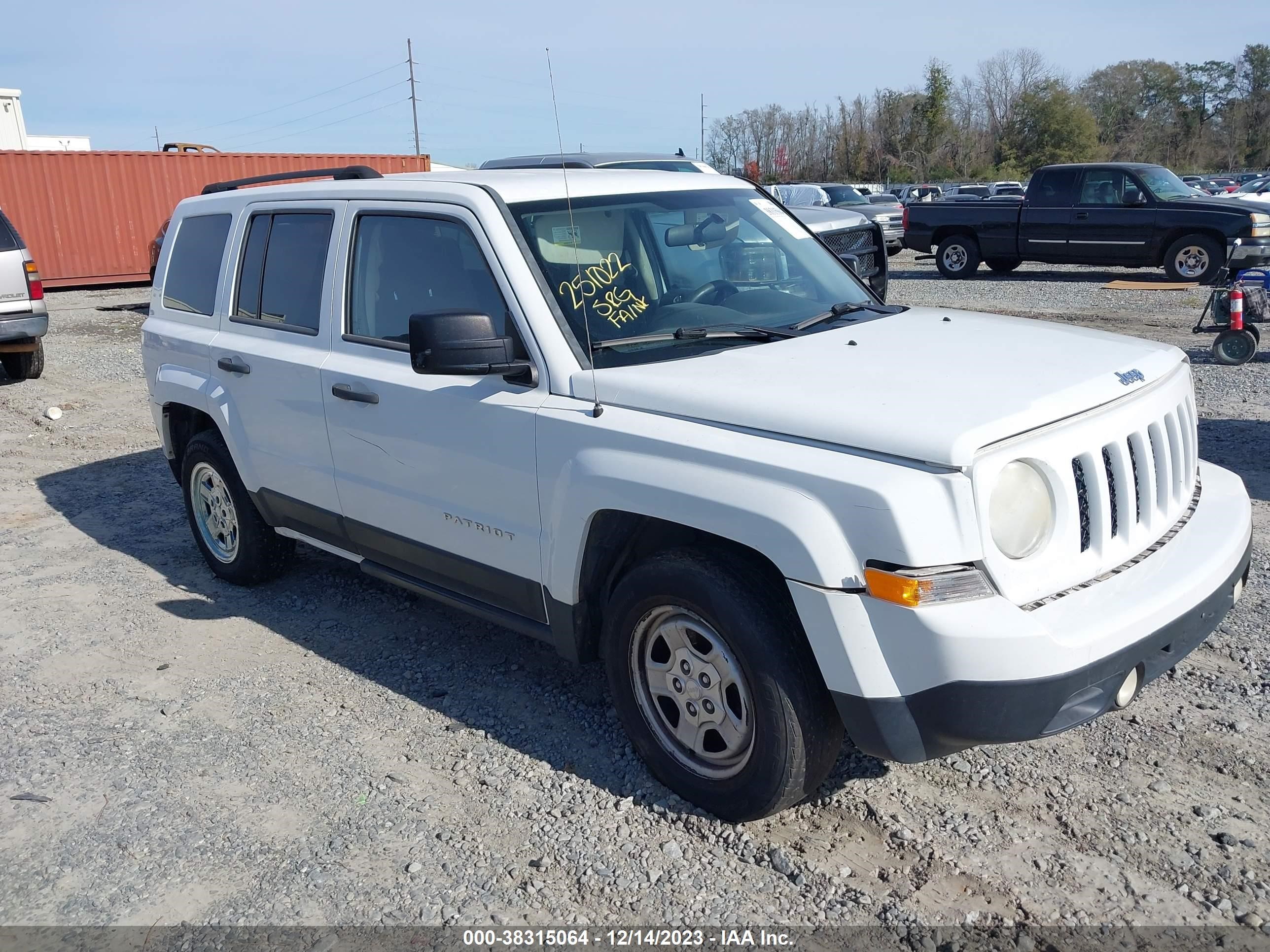 jeep liberty (patriot) 2013 1c4njpbb1dd251022