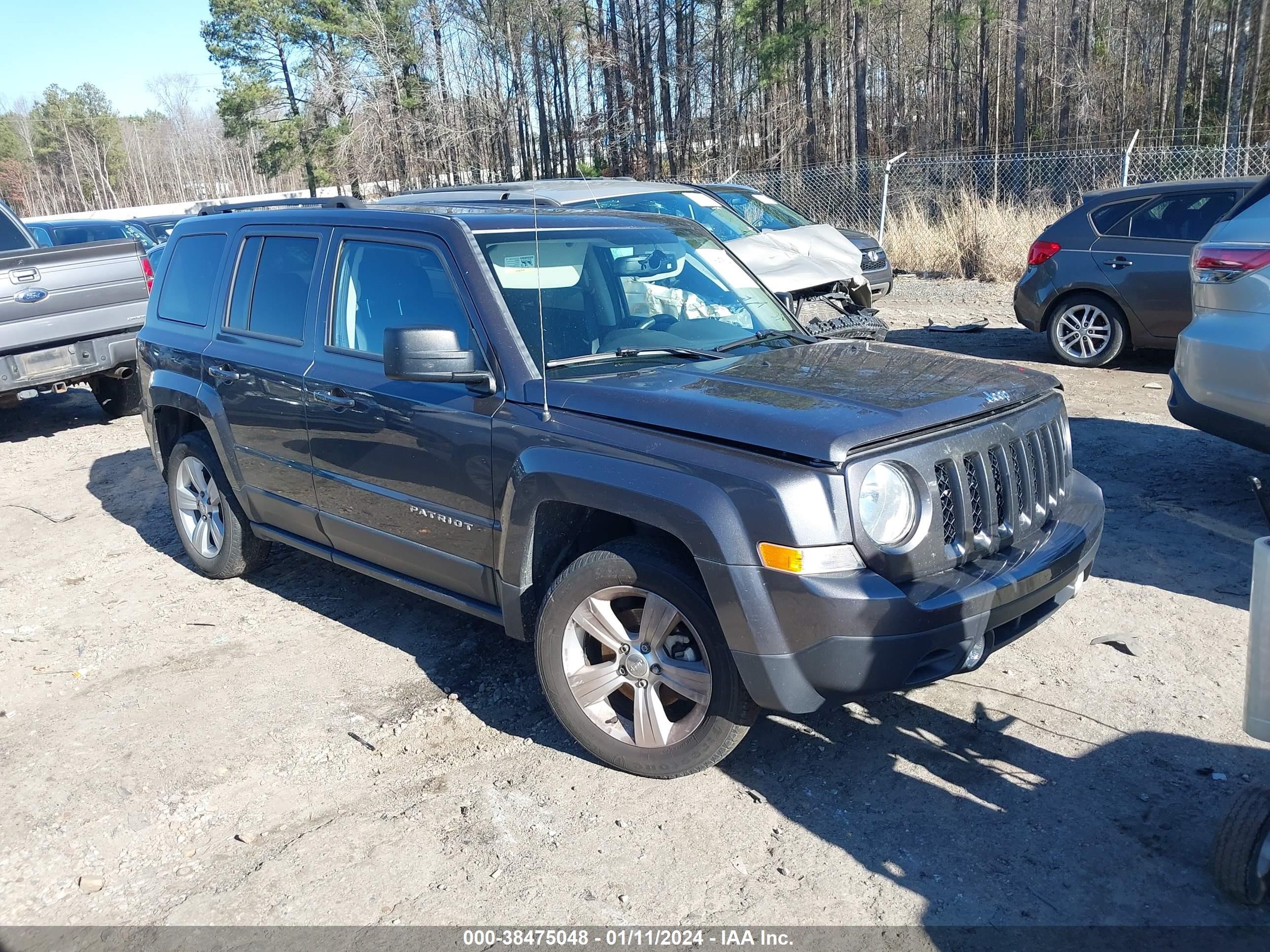 jeep liberty (patriot) 2017 1c4njpfb4hd134857