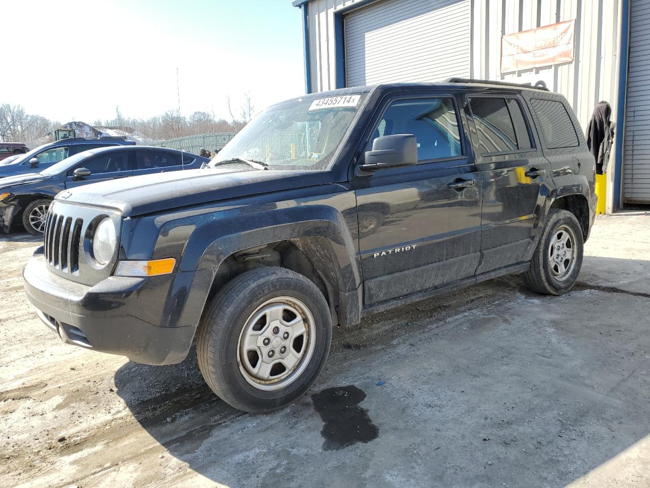 jeep liberty (patriot) 2017 1c4njrbb3hd114648