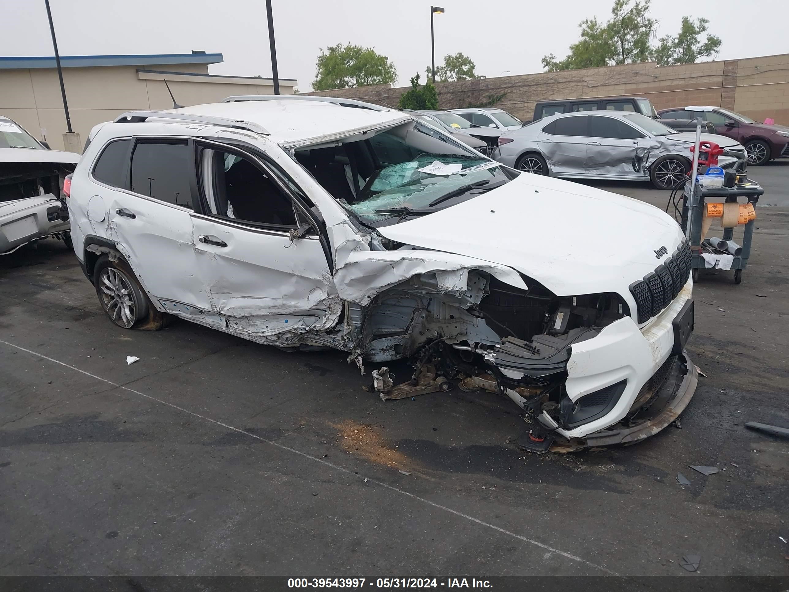 jeep cherokee 2019 1c4pjlcb1kd339520