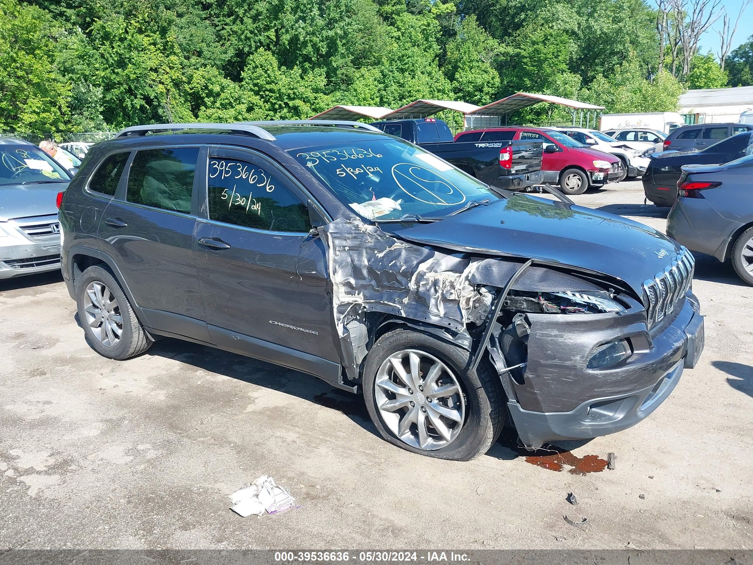 jeep cherokee 2018 1c4pjmdx8jd570090