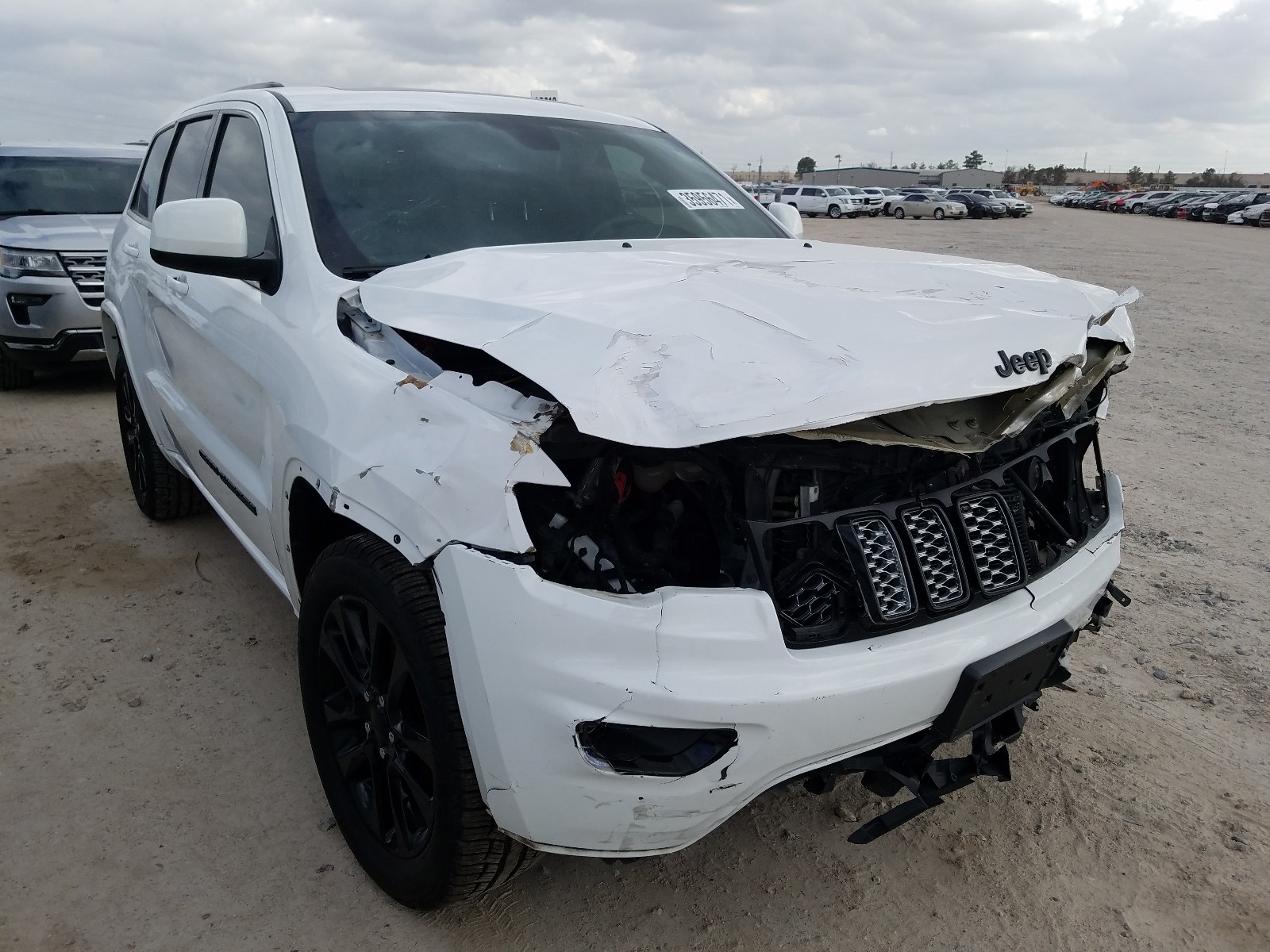 jeep grand cherokee 2018 1c4rjeag4jc358926