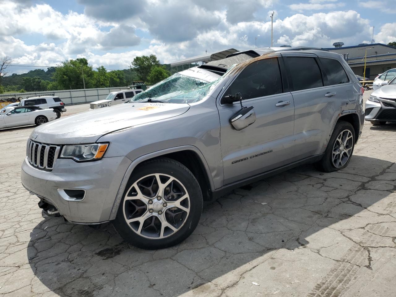 jeep grand cherokee 2018 1c4rjebg3jc370709