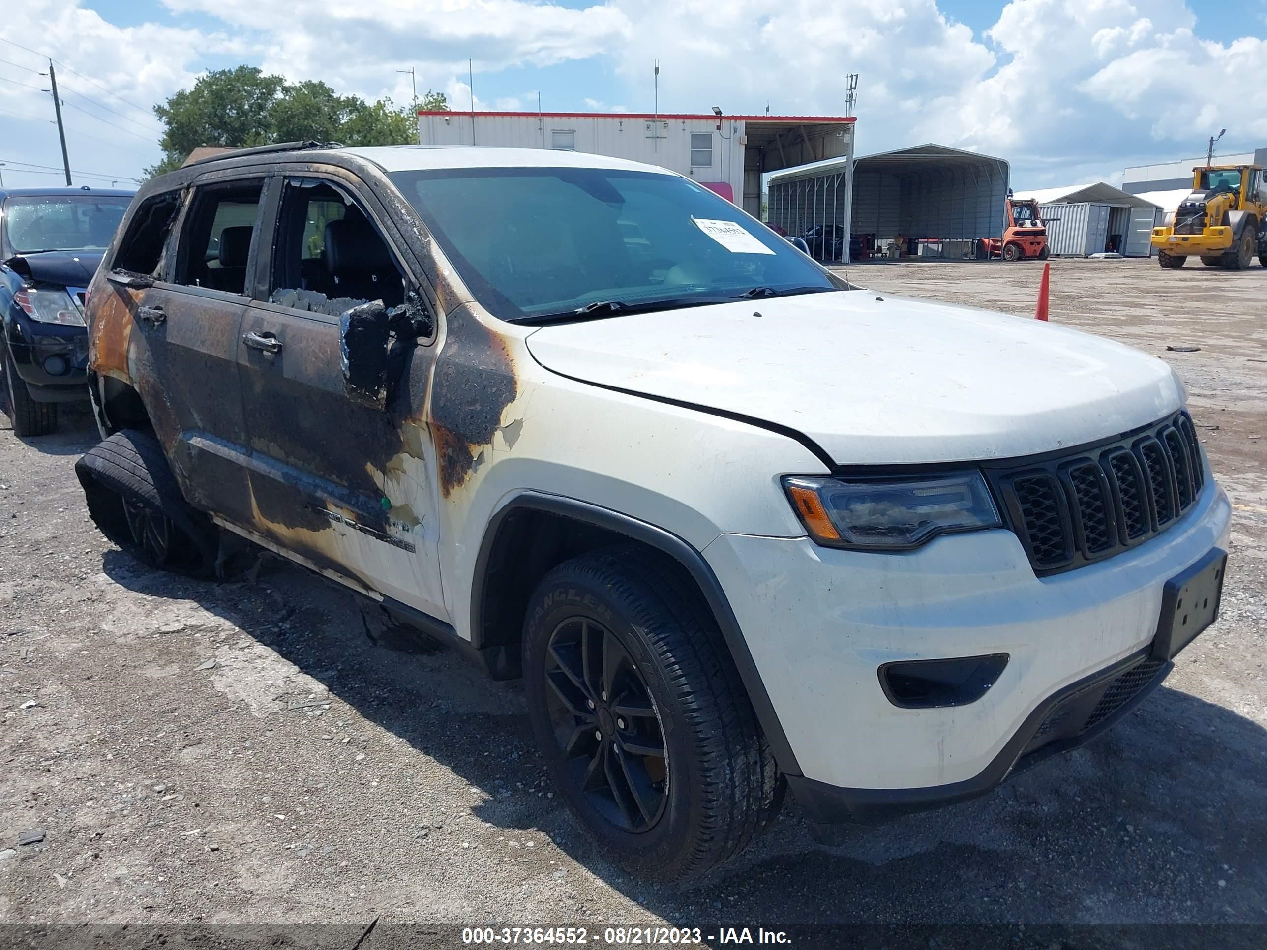 jeep grand cherokee 2017 1c4rjfbg9hc874679