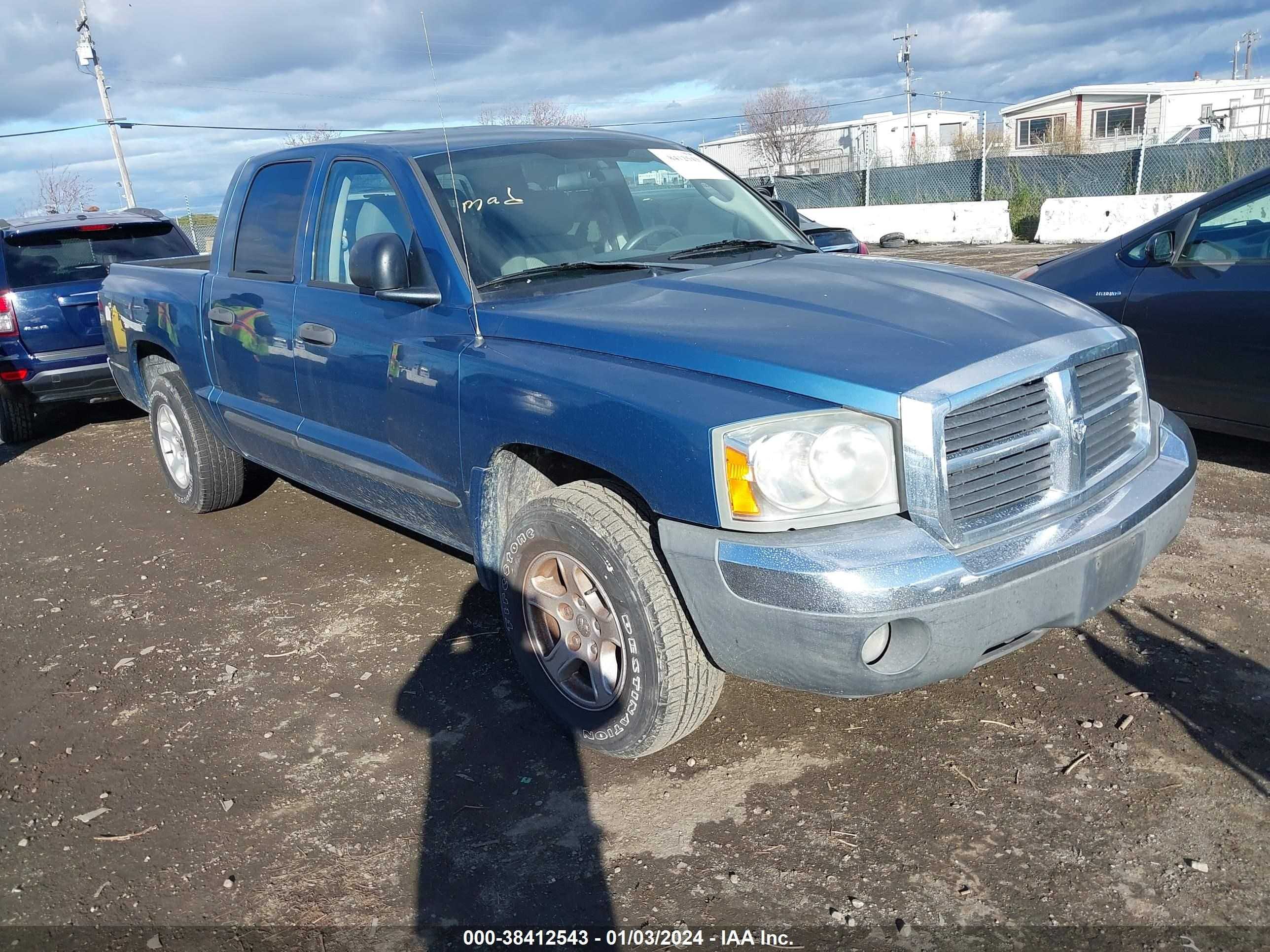 dodge dakota 2005 1d7he48n55s272976