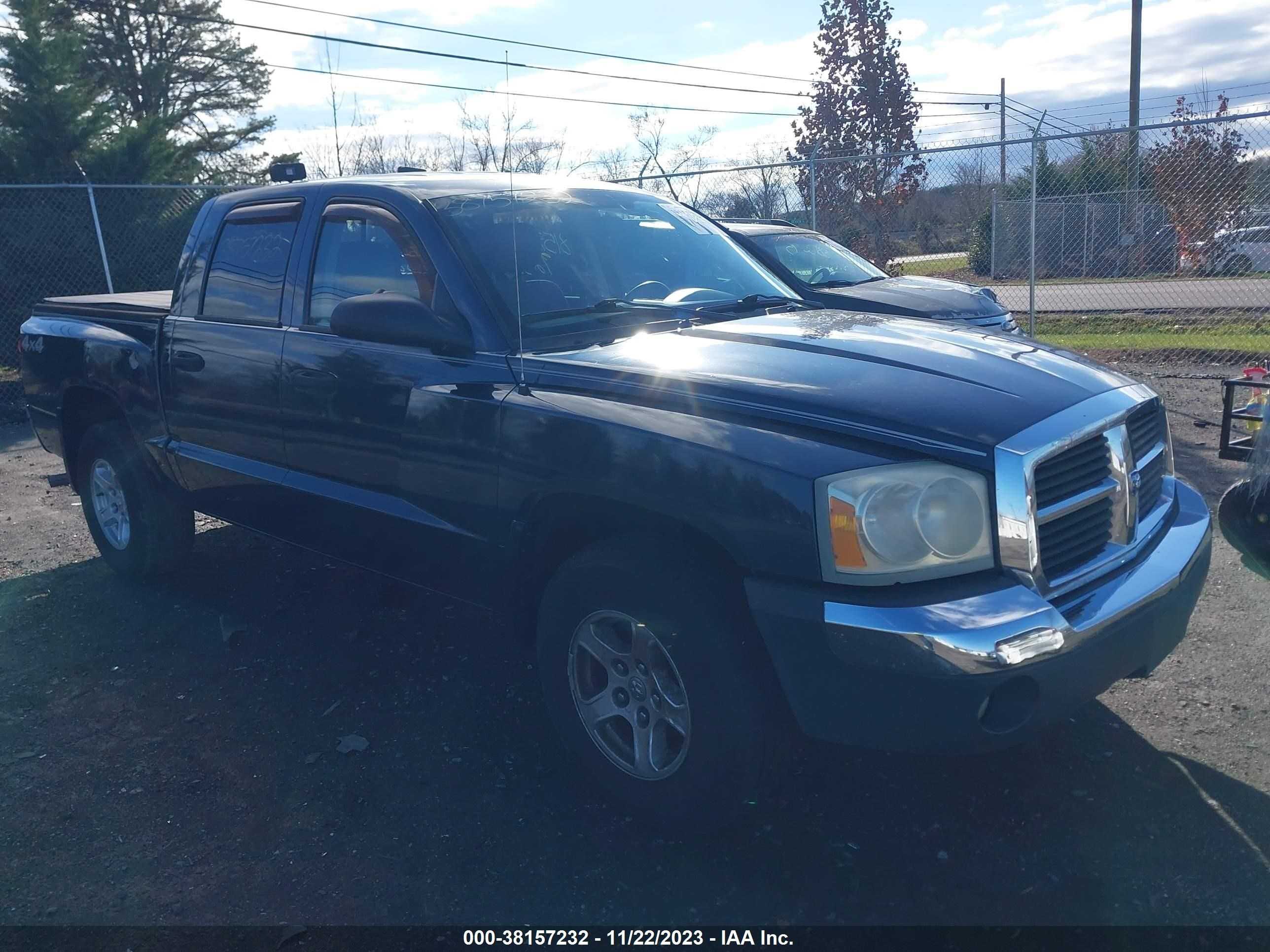 dodge dakota 2005 1d7hw48n35s225071