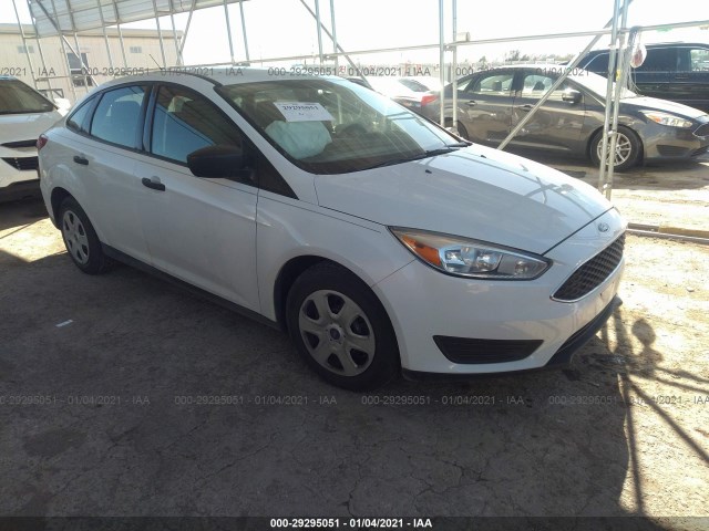 ford focus 2018 1fadp3e20jl330879