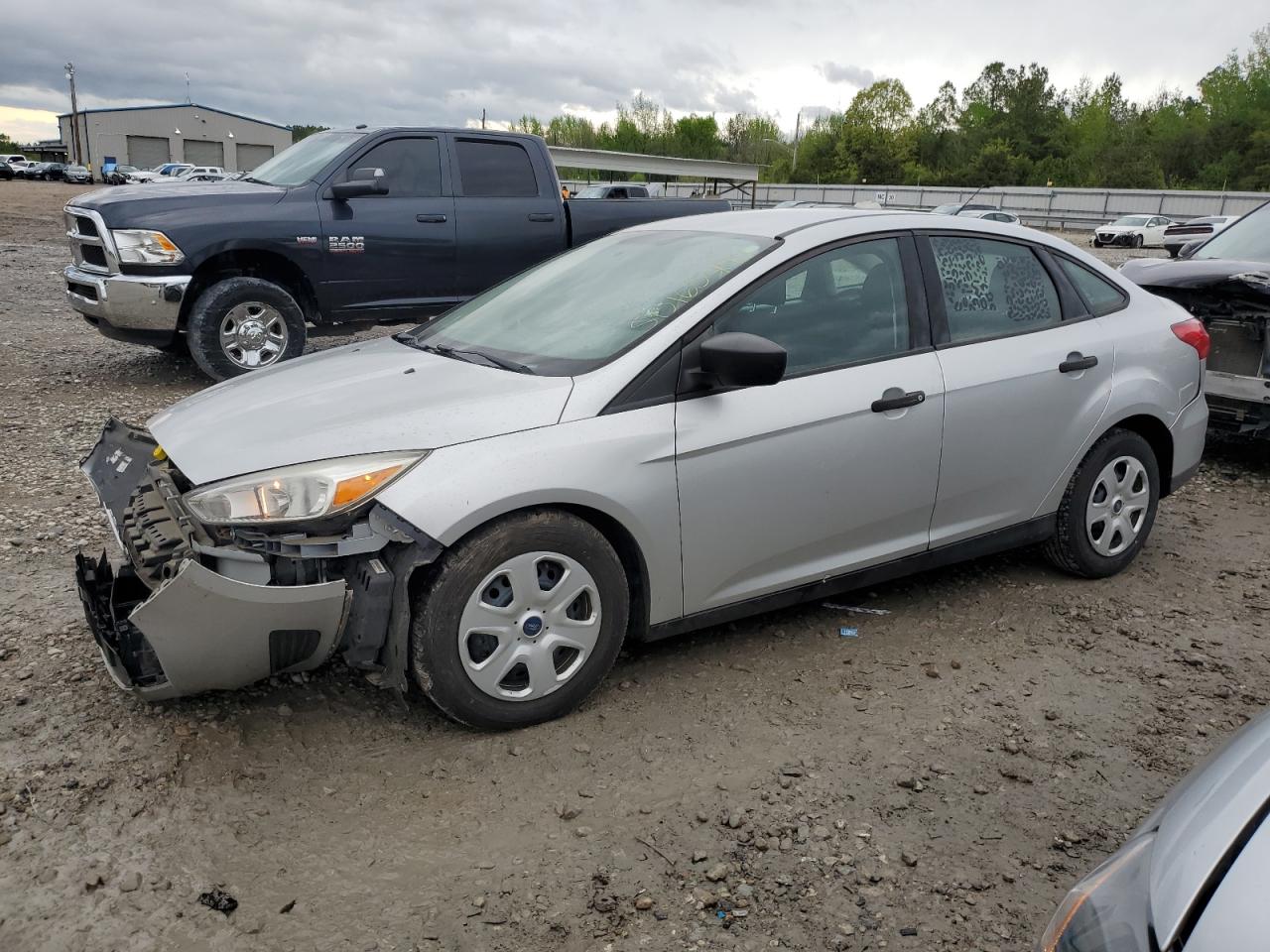 ford focus 2017 1fadp3e22hl337696