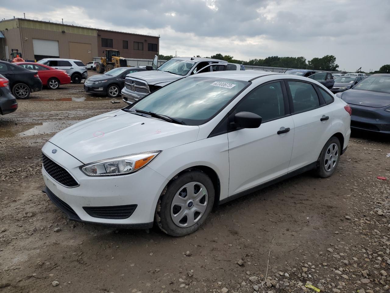 ford focus 2018 1fadp3e28jl269622