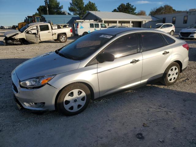 ford focus s 2018 1fadp3e29jl256040