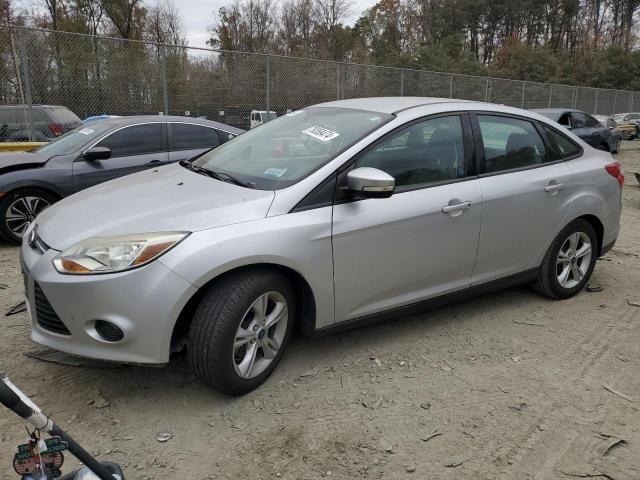 ford focus se 2014 1fadp3f24el403613