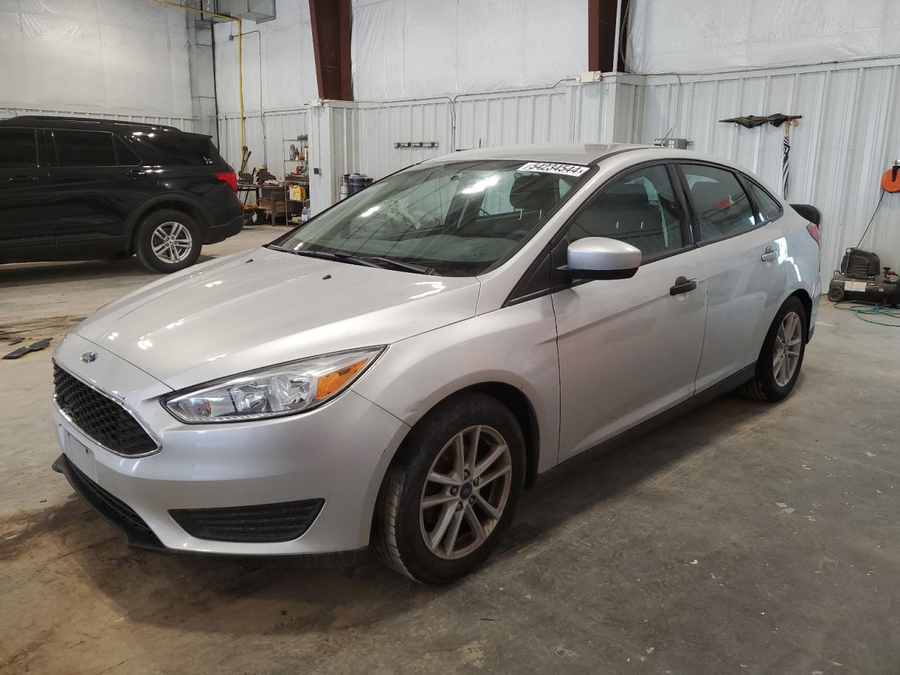 ford focus 2018 1fadp3f26jl291939