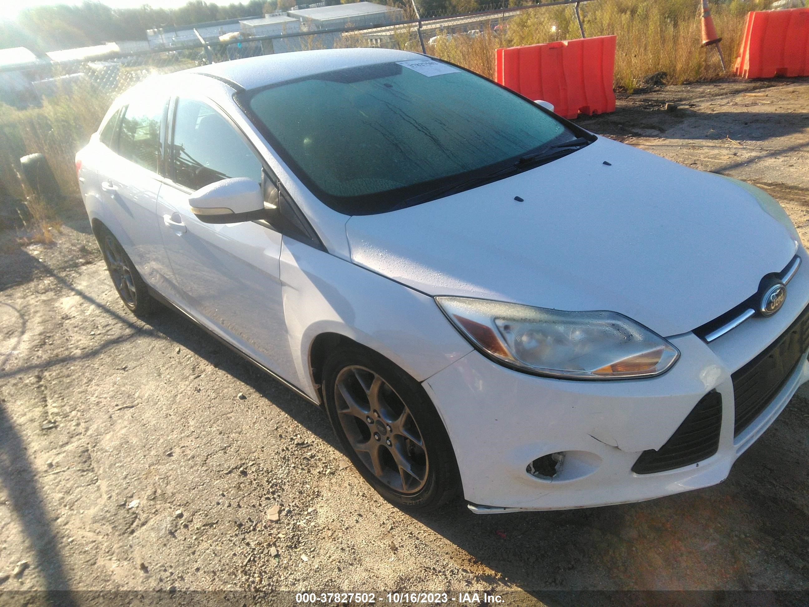 ford focus 2014 1fadp3f28el330939