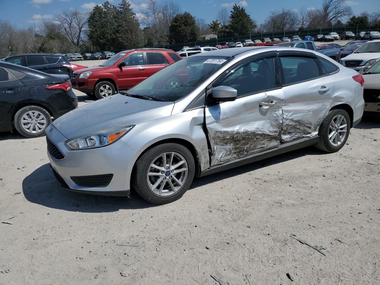 ford focus 2018 1fadp3f2xjl228701