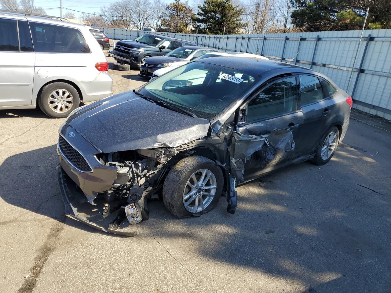 ford focus 2018 1fadp3fe4jl320378