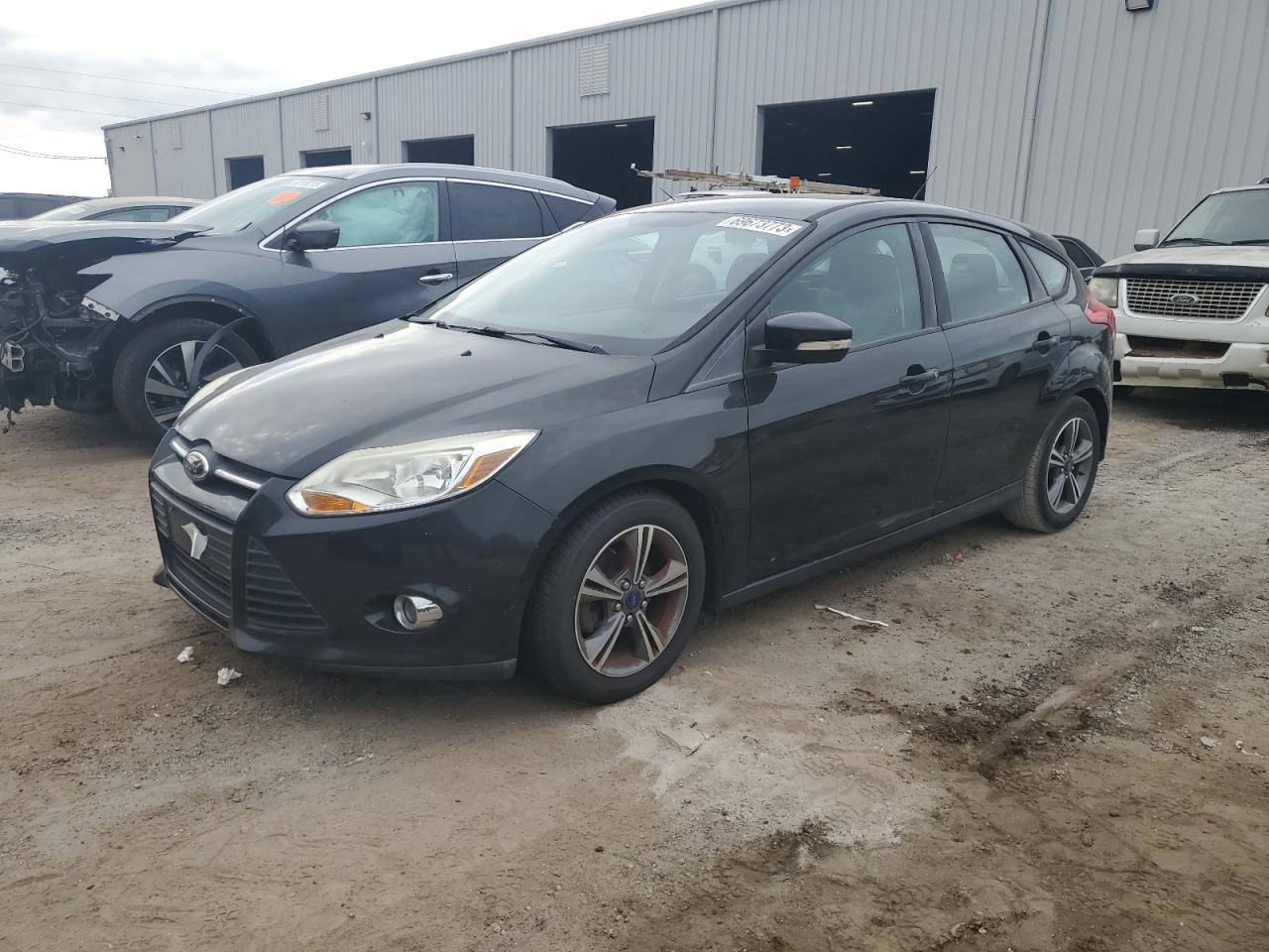 ford focus 2014 1fadp3k20el453317