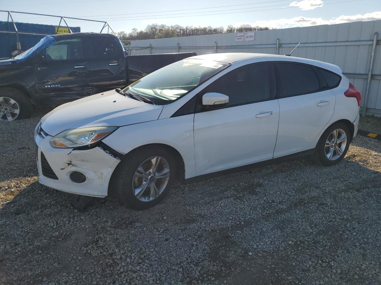 ford focus 2014 1fadp3k22el295451