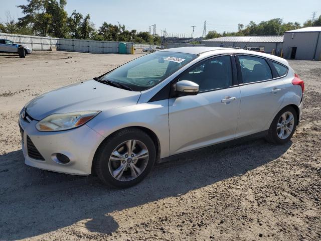 ford focus se 2014 1fadp3k23el388589