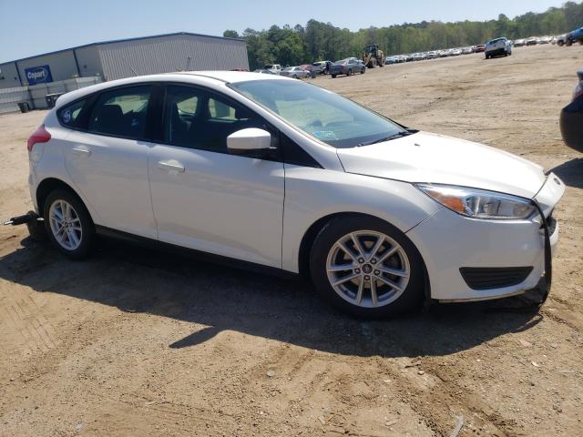 ford focus se 2018 1fadp3k24jl209552