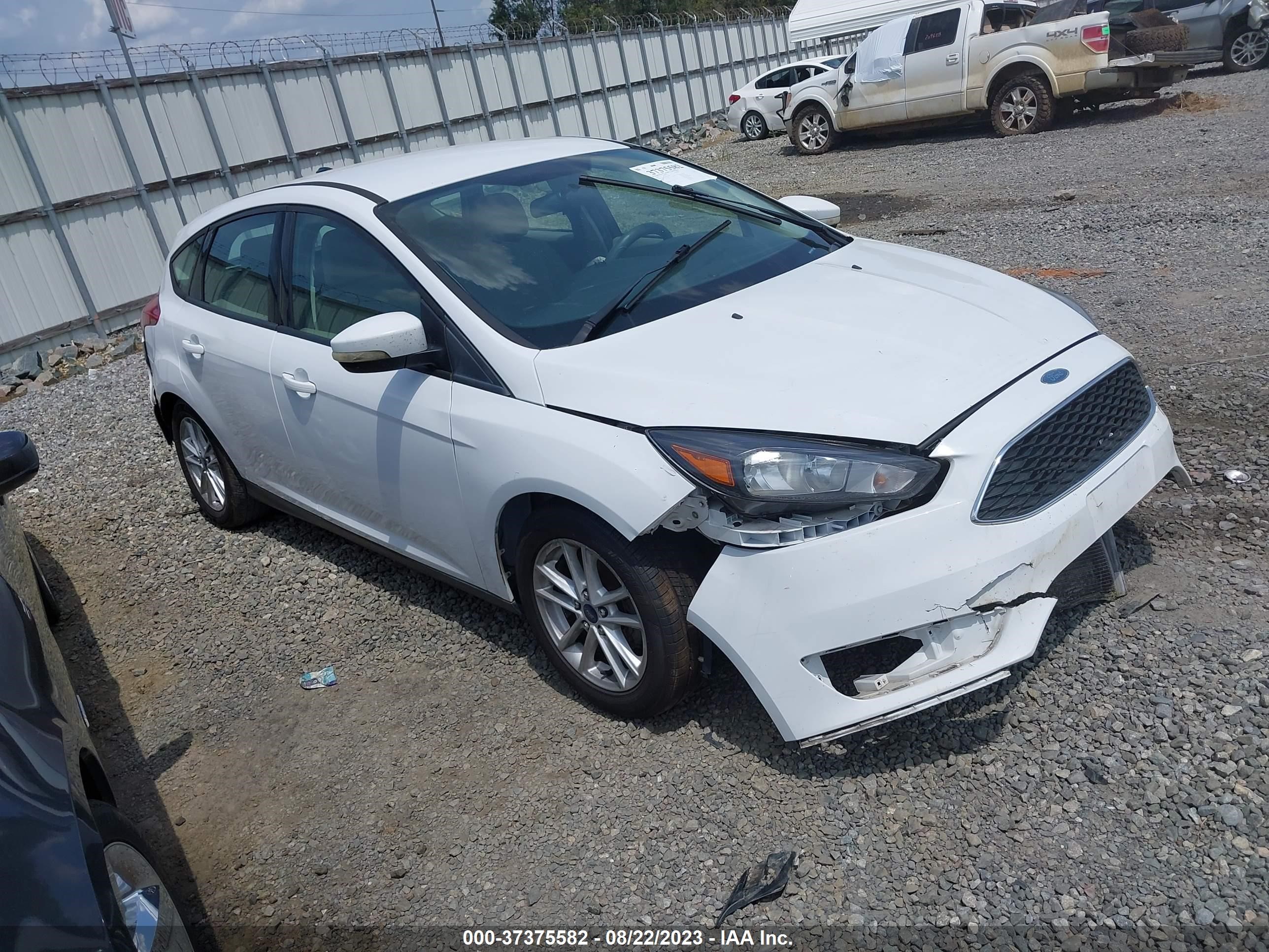 ford focus 2015 1fadp3k26fl316657